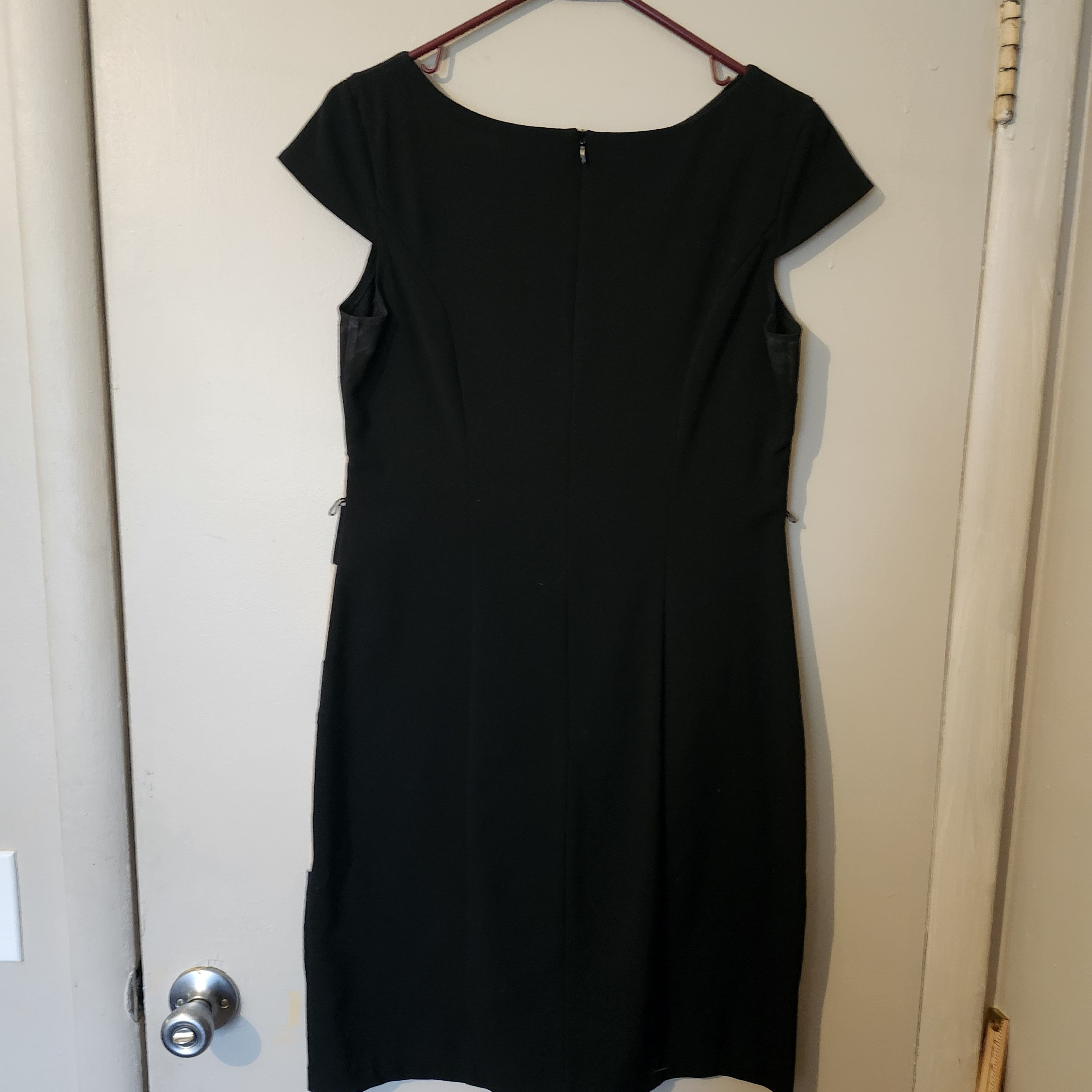 Alyx ALYX Black Cream Sheath Dress Size 8 Zip Back Cap Sleeve Size M / US 6-8 / IT 42-44 - 4 Thumbnail