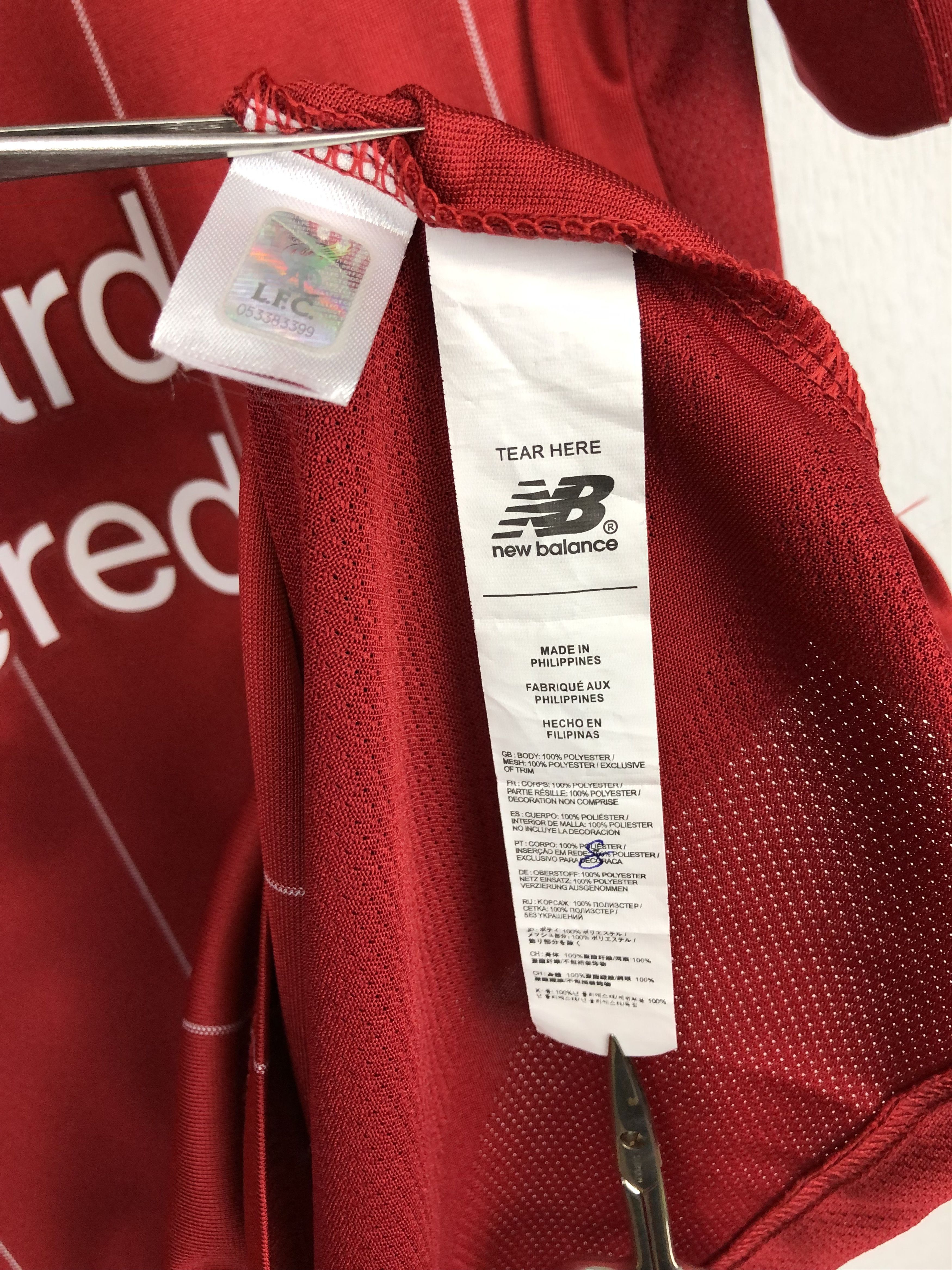 Other Liverpool Home football shirt 2019 Soccer #11 Salah Jersey Size US S / EU 44-46 / 1 - 8 Thumbnail