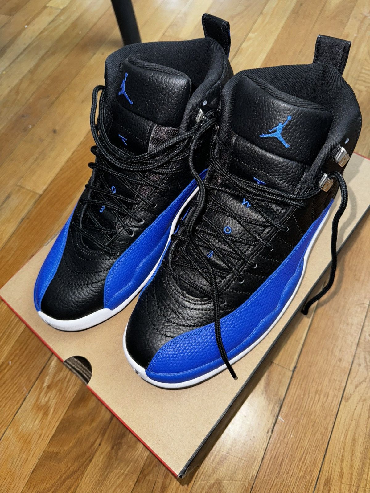 Jordan Brand Wmms Air Jordan 12 Retro ‘Hyper Royal’ Size US 10.5 / IT 40.5 - 4 Thumbnail