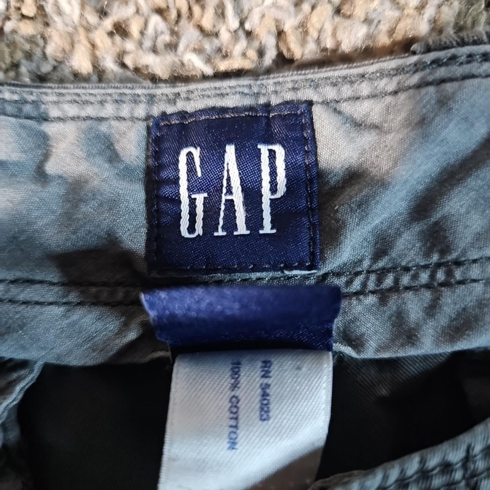 Gap GAP 29 Gray Cargo Shorts Size US 29 - 4 Thumbnail