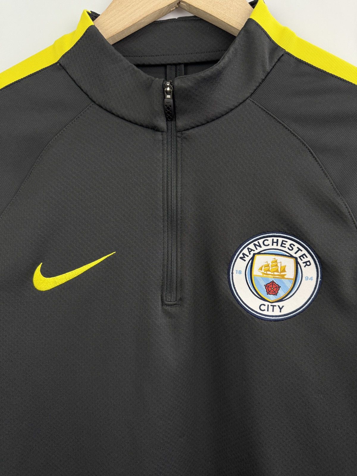 Nike 🏴󠁧󠁢󠁥󠁮󠁧󠁿 Nike Manchester City Football Soccer Training Long Sleeve Size US M / EU 48-50 / 2 - 6 Thumbnail