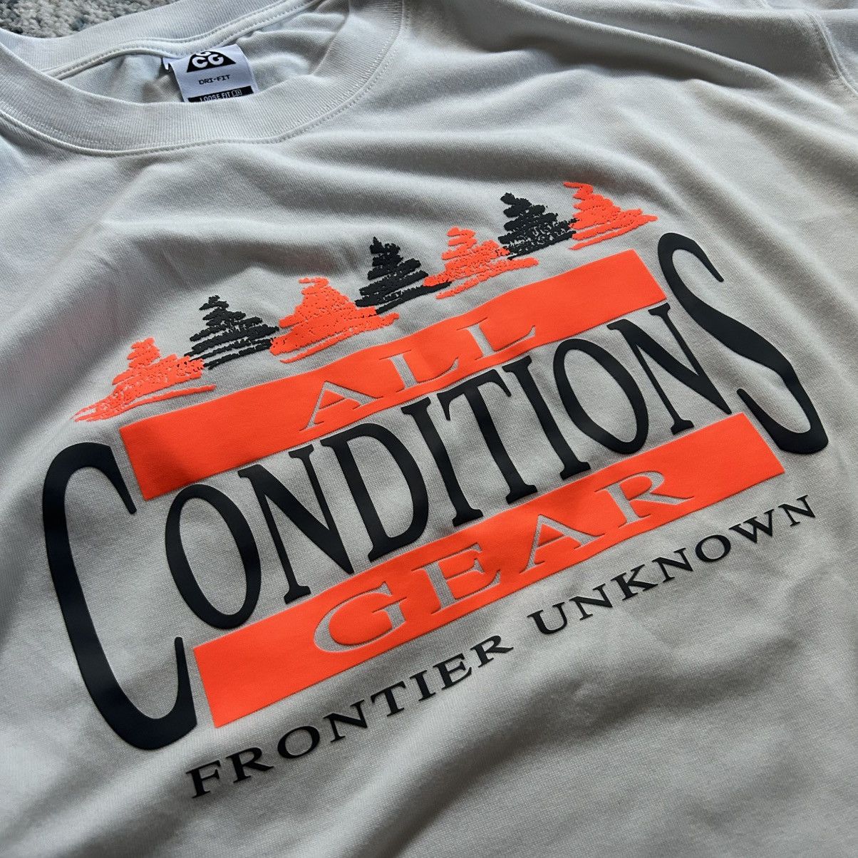 Nike ACG HEAVYWEiGHT ALL CONDiTIONS GEAR FRONTiER UNKNOWN PUFF PRiNT Size US M / EU 48-50 / 2 - 4 Thumbnail