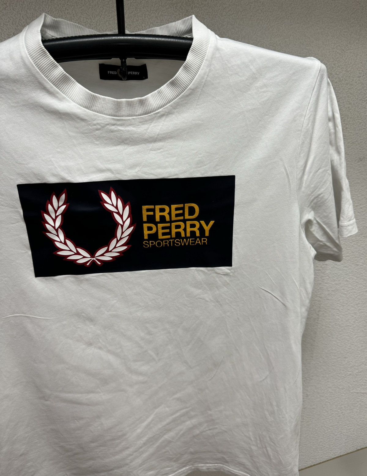 Fred Perry Fred Perry big logo white t-shirt L sz Size US L / EU 52-54 / 3 - 3 Thumbnail