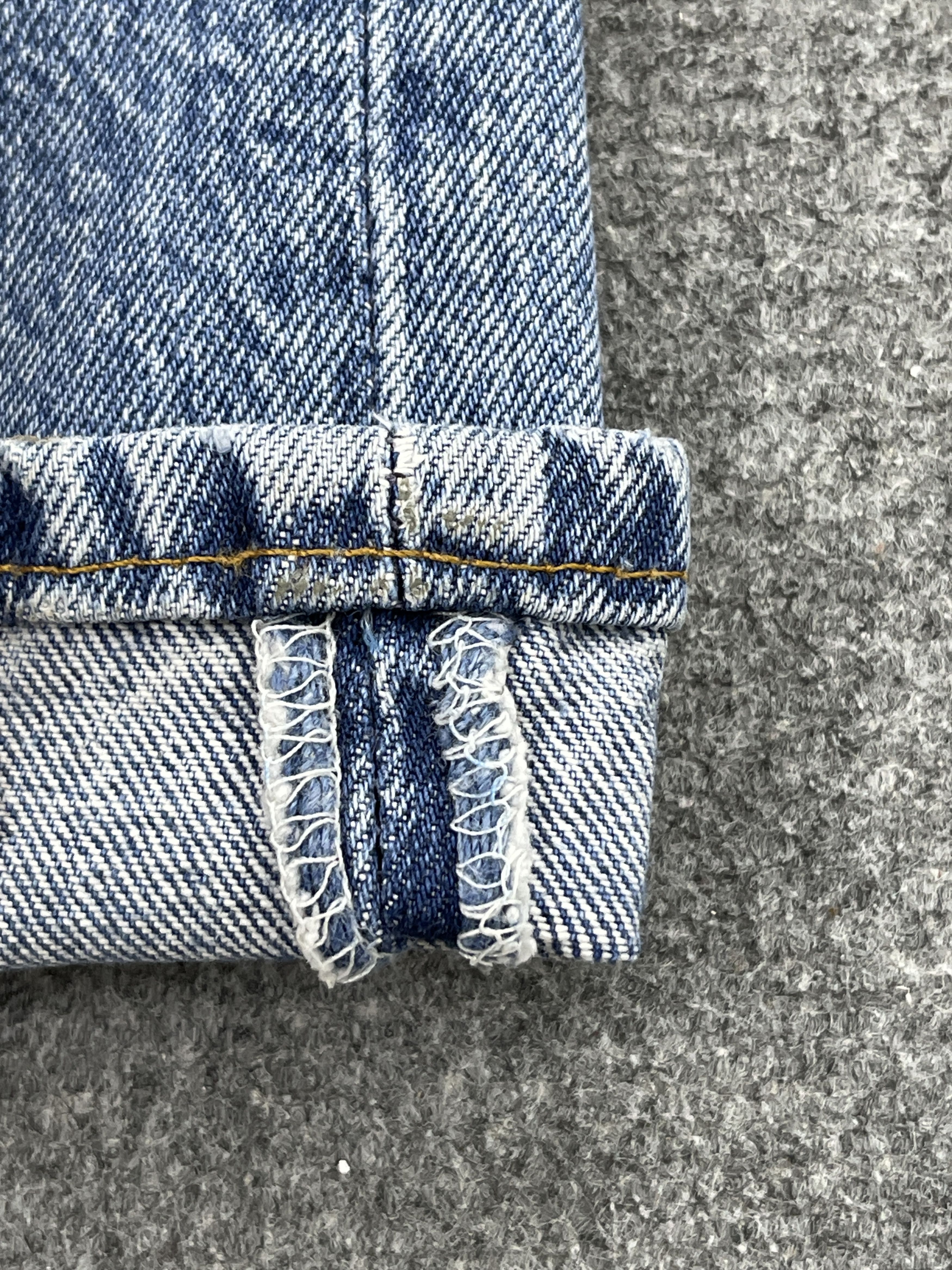 Levi's × Vintage Light Blue Washed Vintage 90s Levis 501 Denim Jeans Size US 31 - 9 Thumbnail