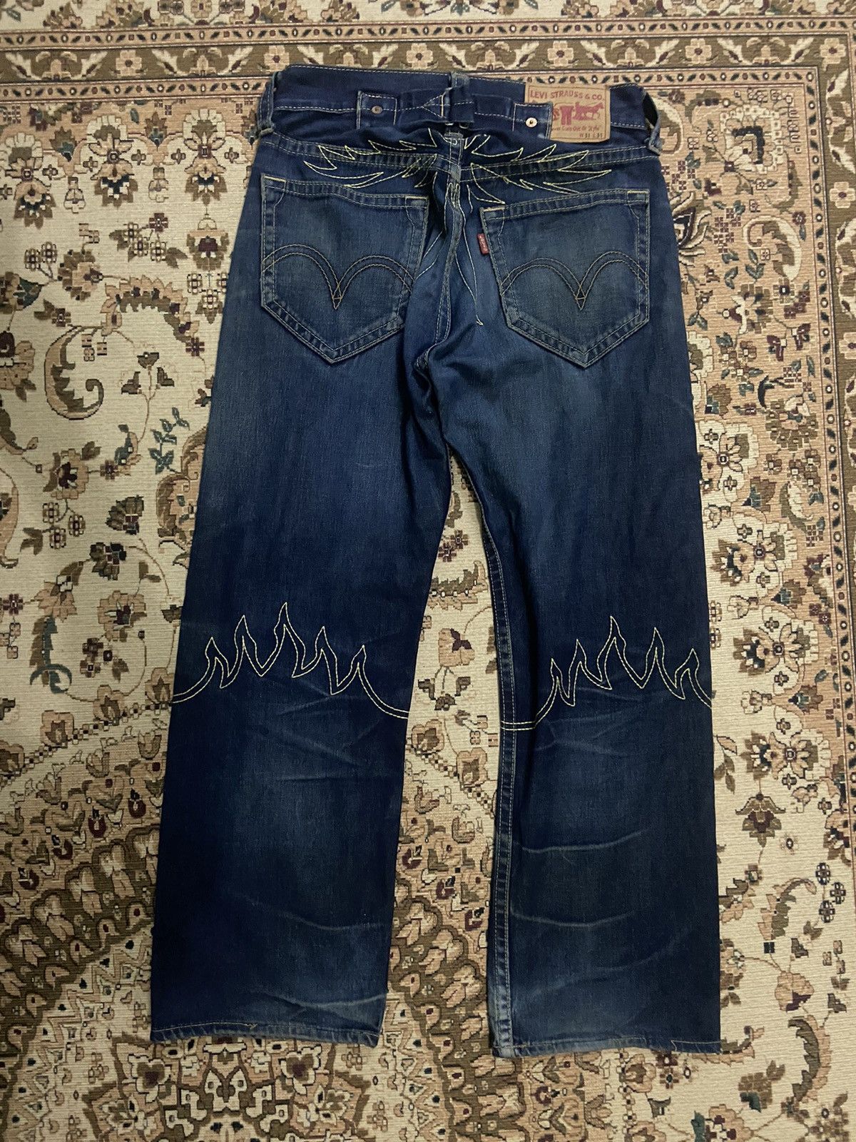 Levi's 2000’s Levis 902 Flame Embroidery Buckle Back Strut Denim Size US 32 / EU 48 - 1 Thumbnail