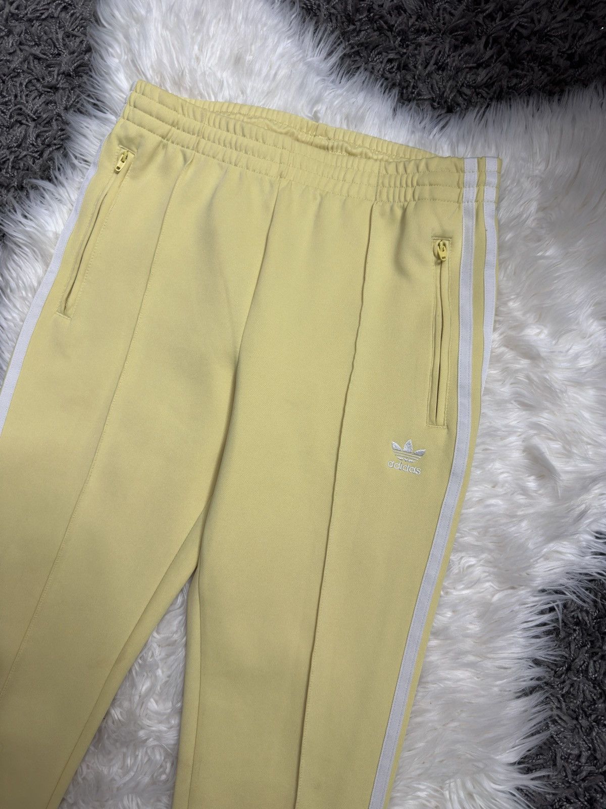 Adidas Adidas yellow ☀️ sweatpants women Size 25" / US 0 / IT 36 - 2 Thumbnail