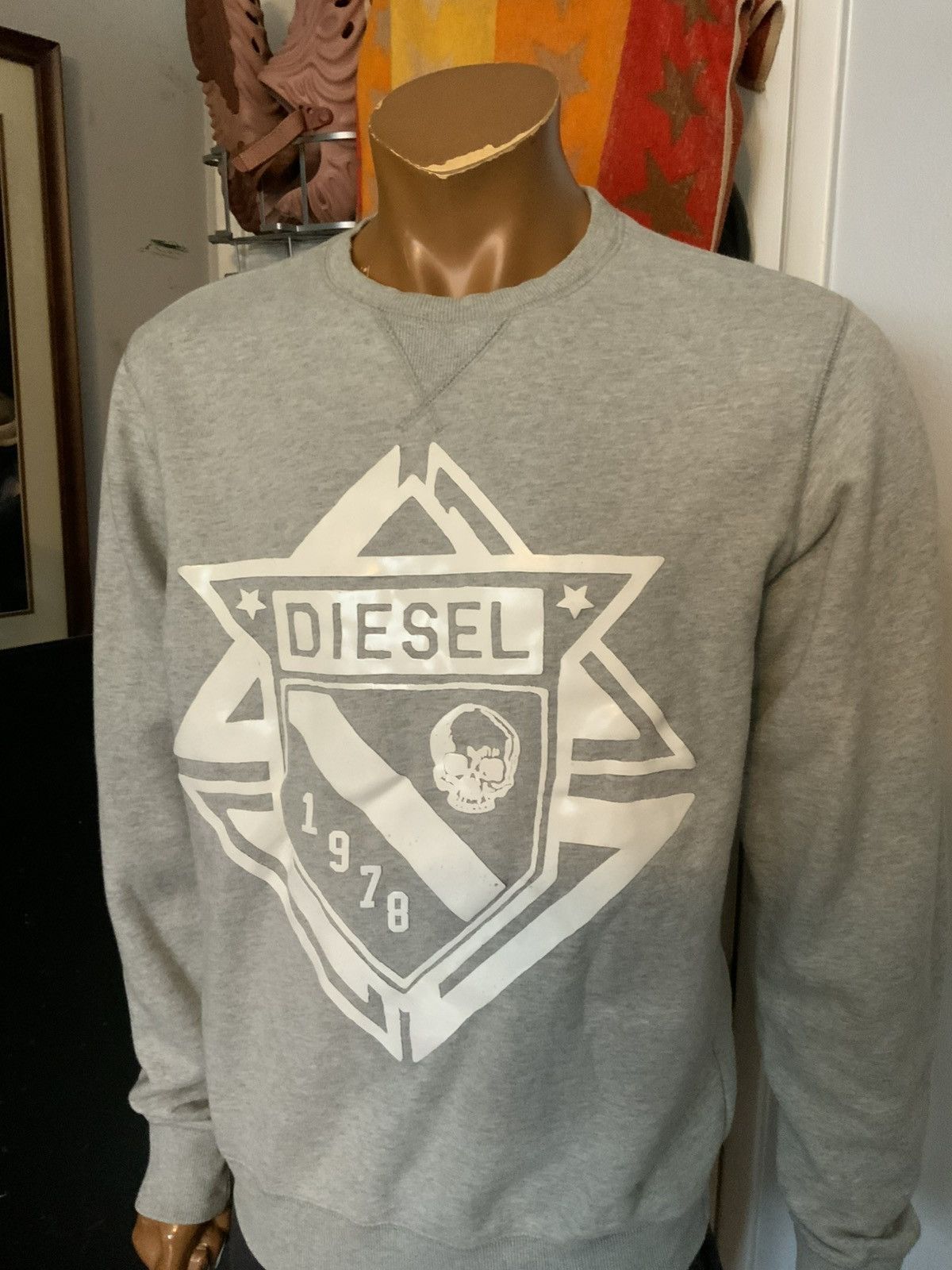 Diesel Diesel Gray Skull Crest Shield Graphic Crewneck Sweatshirt Size US L / EU 52-54 / 3 - 11 Thumbnail