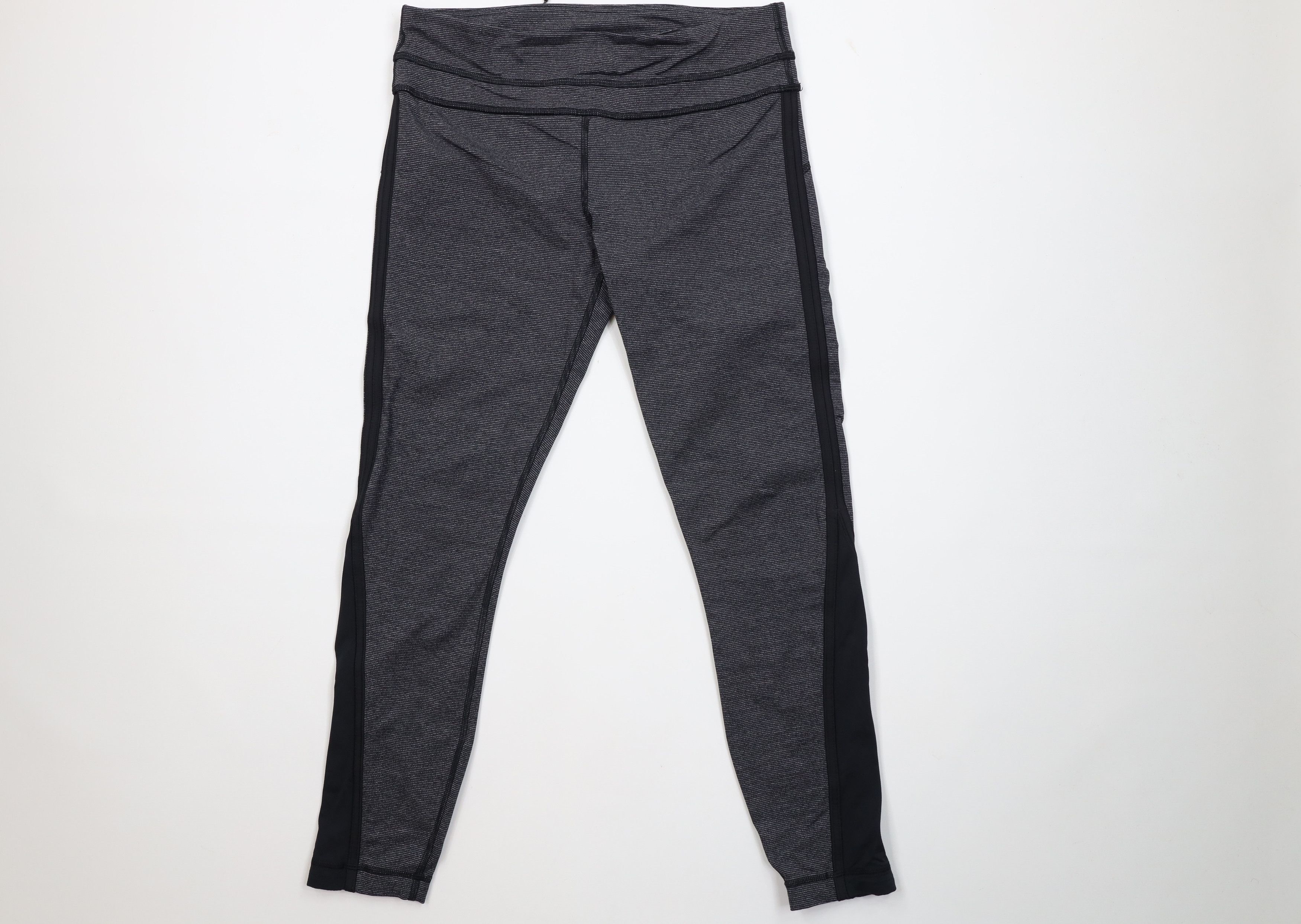 Lululemon Lululemon Under Tuxedo Striped Cropped Tights Yoga Pants Size 30" / US 8 / IT 44 - 1 Thumbnail
