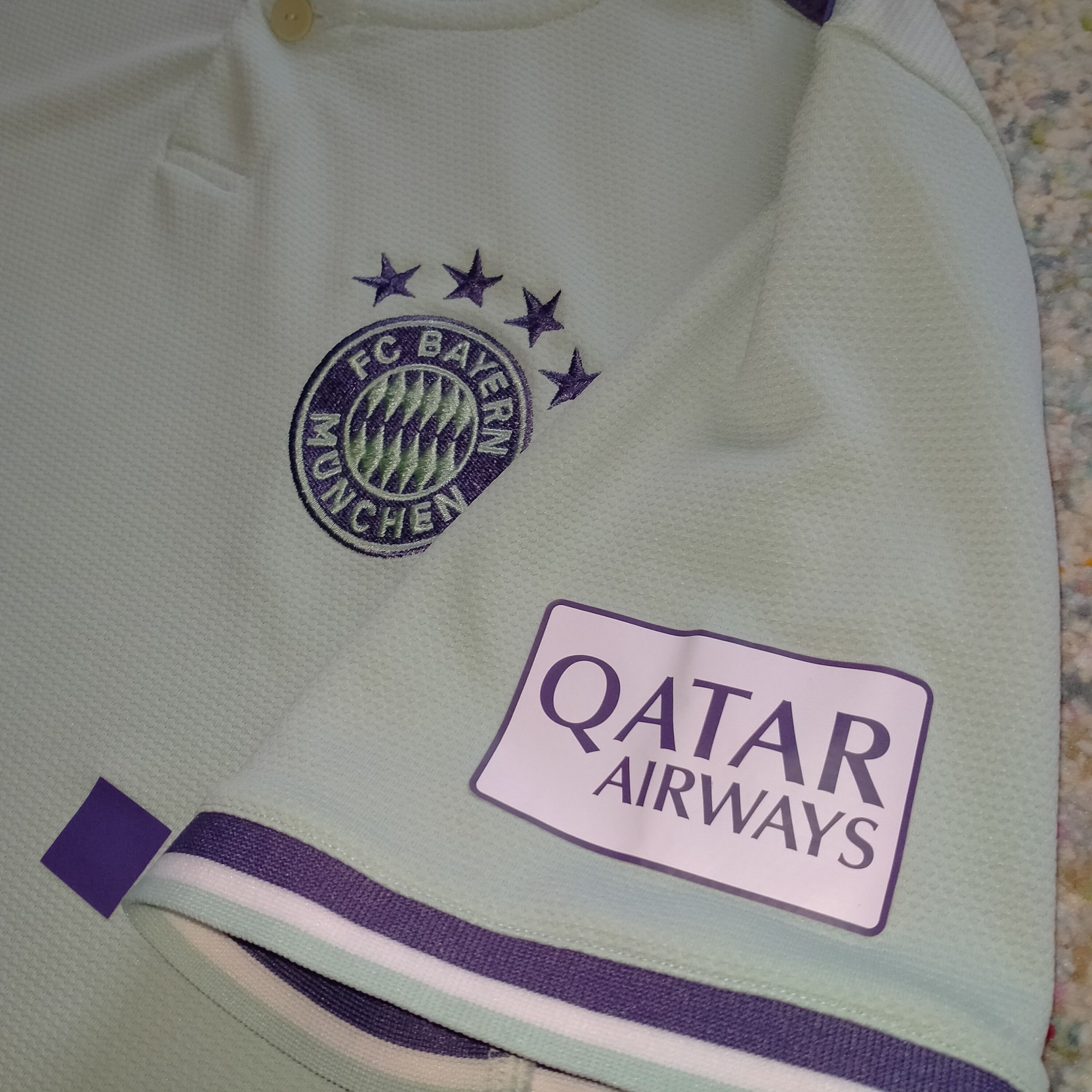Adidas Adidas FC Bayern Munchen 18/19 Away Soccer Jersey T-shirt Size US M / EU 48-50 / 2 - 4 Thumbnail