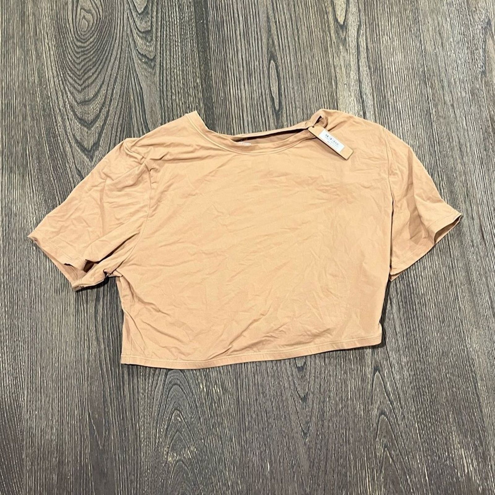 SKIMS Skims Fits Everybody Cropped T-Shirt Short Sleeve Ochre 2X Size XXL / US 16-18 / IT 52-54 - 1 Thumbnail