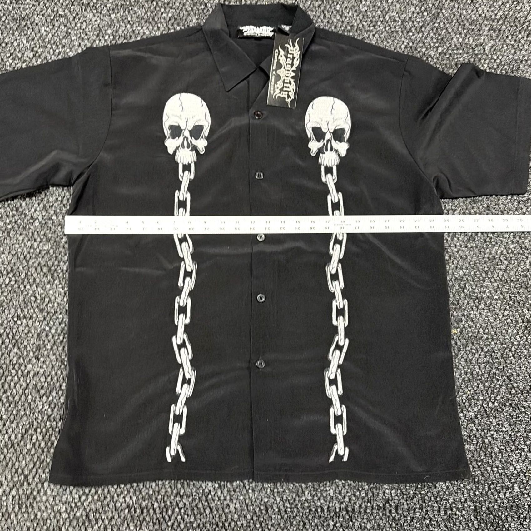 Vintage VINTAGE Dragonfly Shirt Skull Chains Embroidered Short Sleeve Button Up L Black Mens Regular Graphic Print 90s Theme Neck Collar Spread Size US L / EU 52-54 / 3 - 6 Thumbnail
