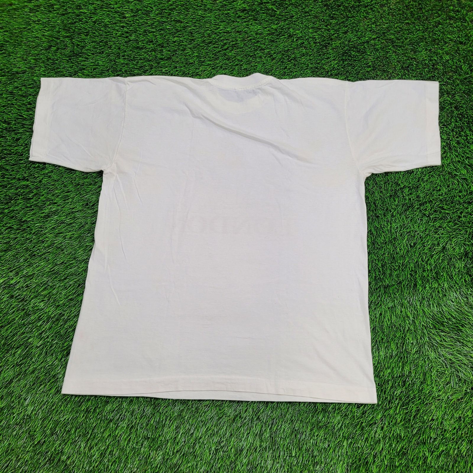 Fruit Of The Loom VTG London Dragon Crest T-Shirt Men's L Short Boxy Fit 80s Size US L / EU 52-54 / 3 - 7 Thumbnail