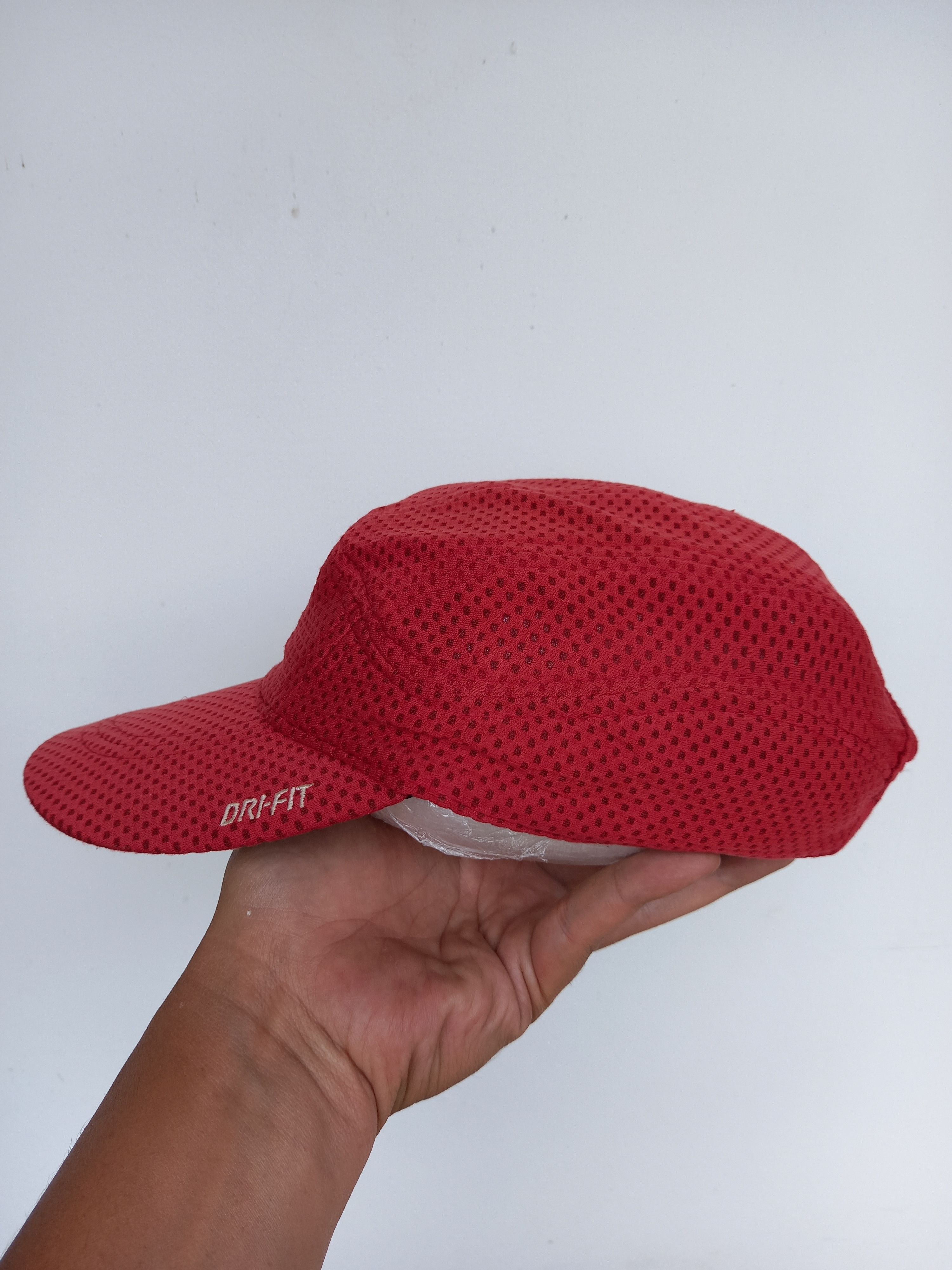 Nike Nike Running Mesh Hat Red y2k Tailwind Size ONE SIZE - 7 Thumbnail