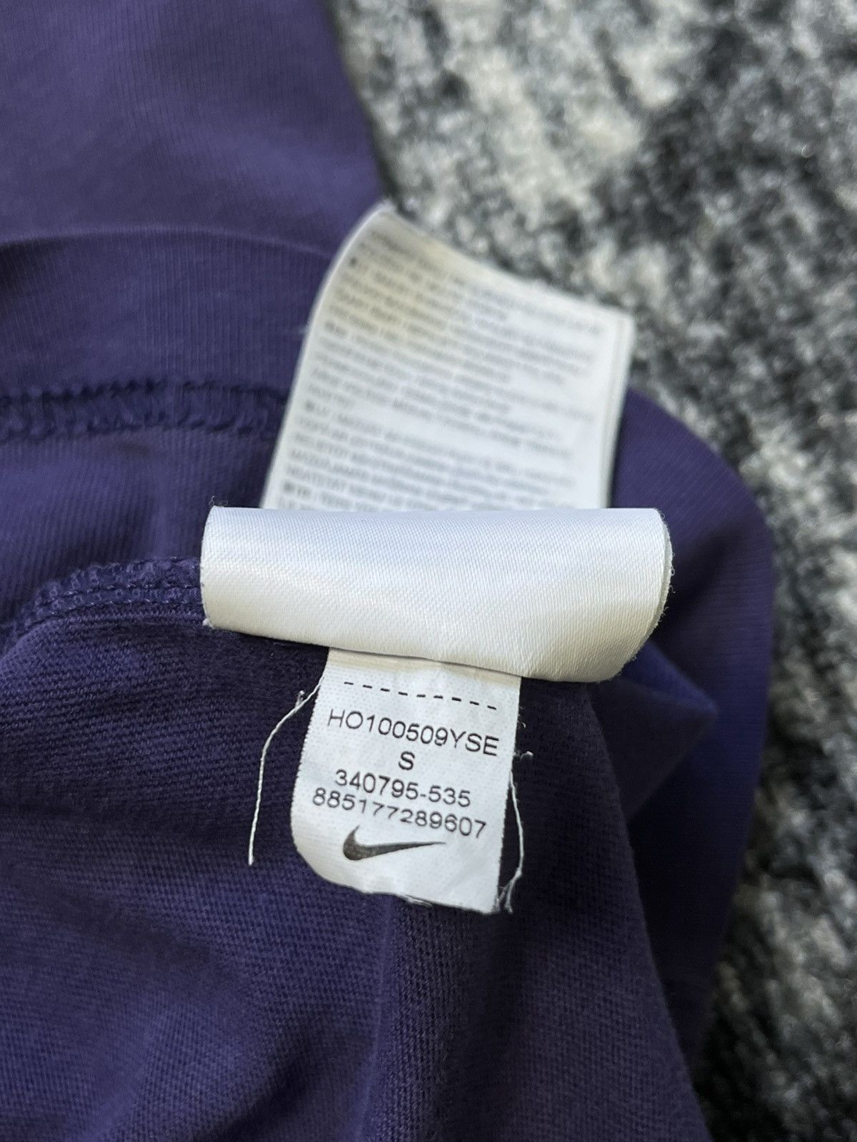 Nike × Vintage Vintage Nike T Shirt Purple Swoosh Drill STYLE 90s Y2K Size US S / EU 44-46 / 1 - 6 Thumbnail