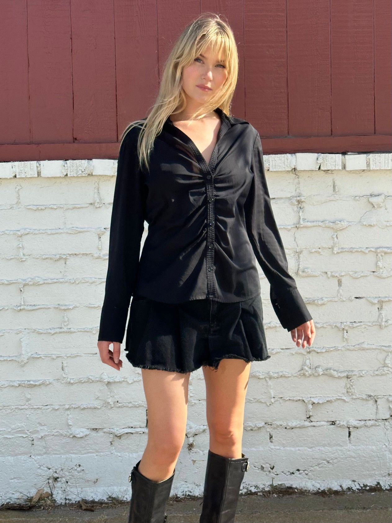 Vintage New York & Company Black Button Up Blouse with Cinched Waist Size S / US 4 / IT 40 - 2 Thumbnail