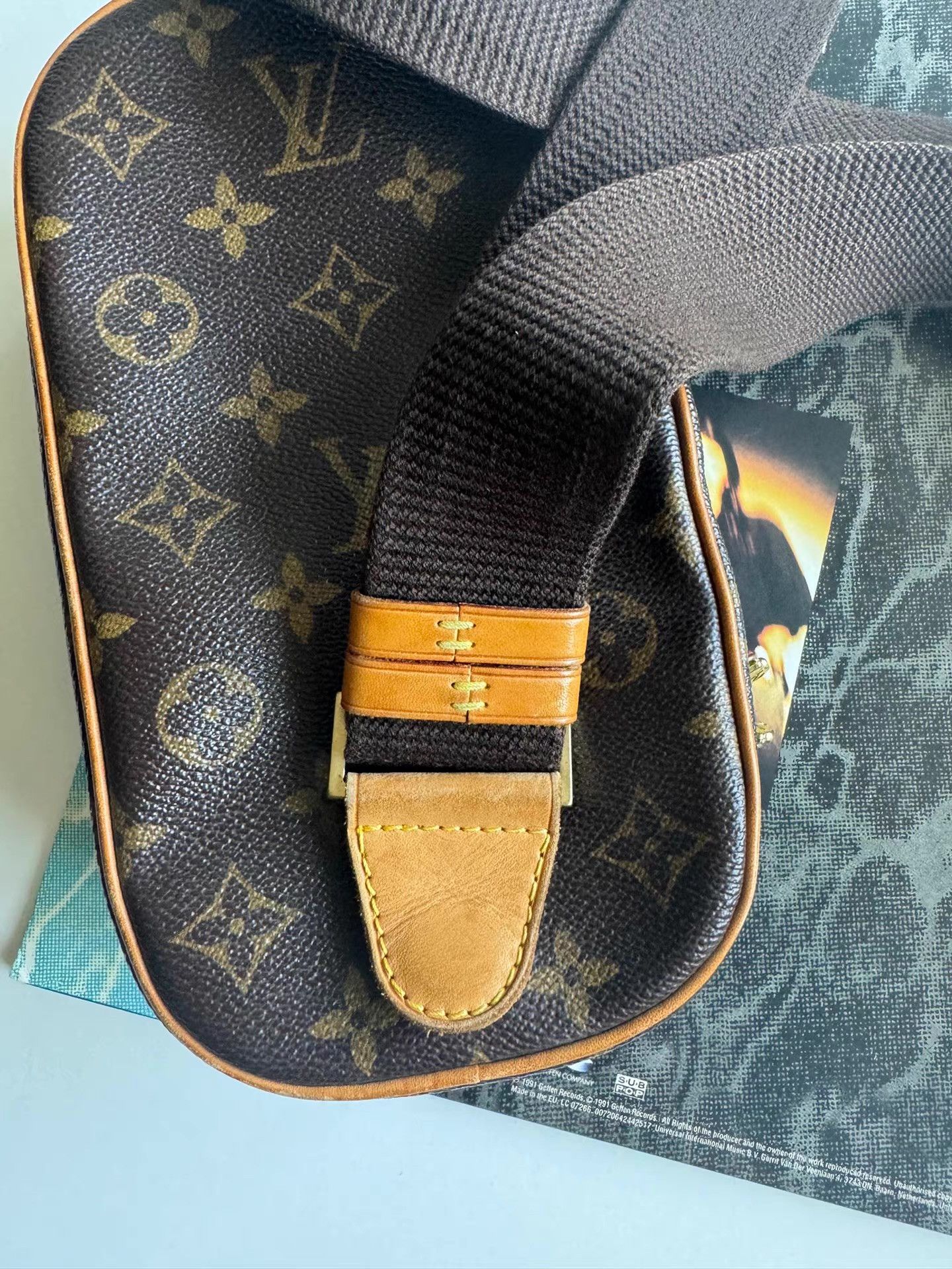 Louis Vuitton Louis Vuitton LV Crossbody / Shoulder Bag Q17 Size ONE SIZE - 3 Thumbnail