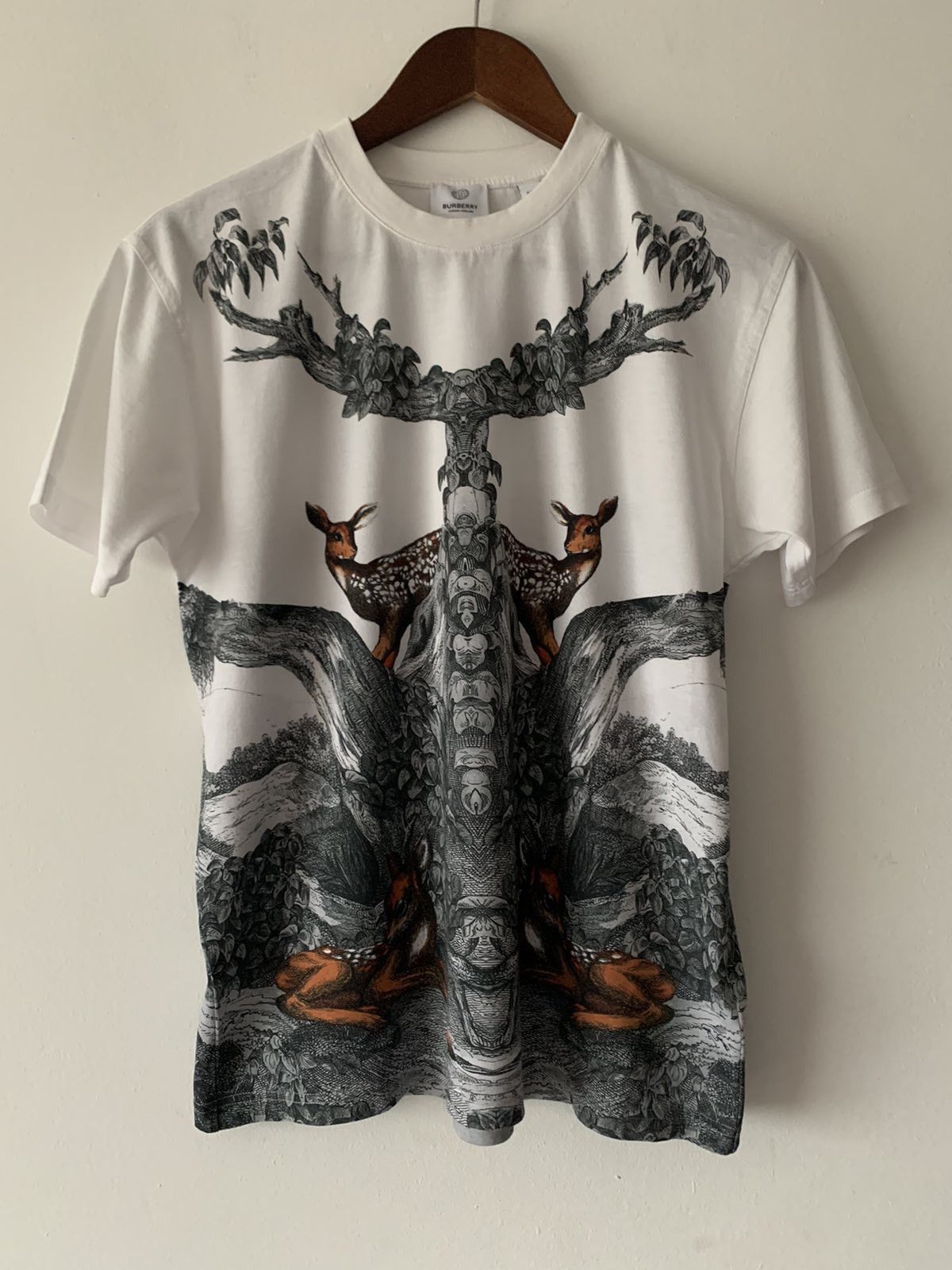 image of Burberry Deer Sketch T-Shirt in White, Men's (Size Medium)