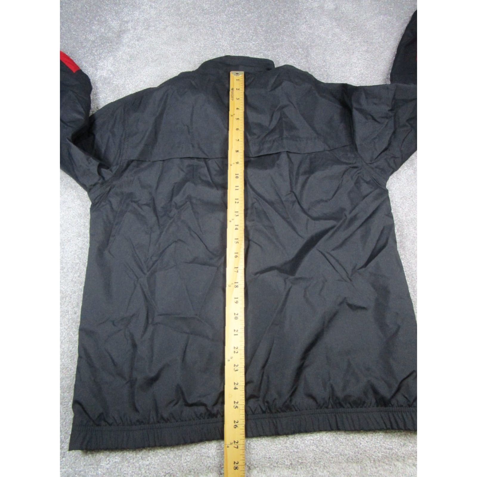 Nike VINTAGE Nike Jacket Mens Large Black Red Running Full Zip Size US L / EU 52-54 / 3 - 7 Thumbnail