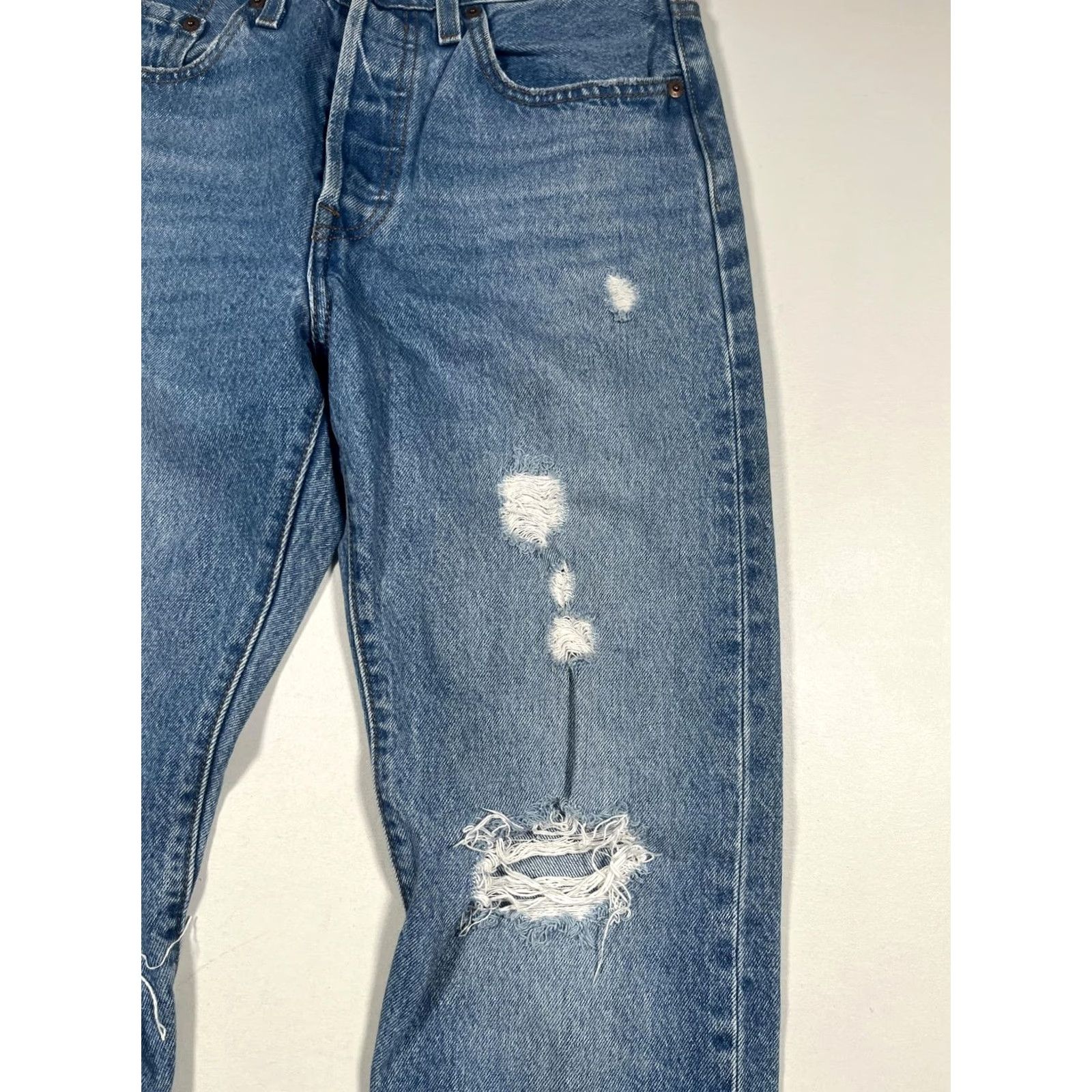 Levi's Levi's 501 Jeans W26 L32 Medium Blue Straight High Rise Distressed Denim Womens Regular XS? Size 26" / US 2 / IT 38 - 6 Thumbnail
