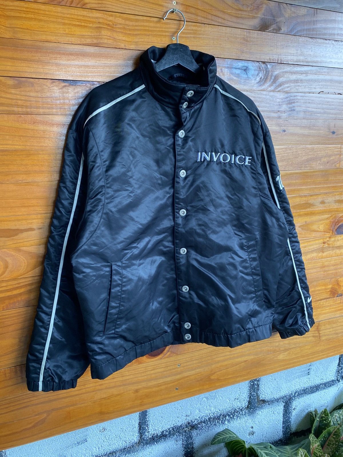 Nike Nike “INVOICE” Black Padded Team Jacket Vintage Sportswear Size US L / EU 52-54 / 3 - 5 Thumbnail
