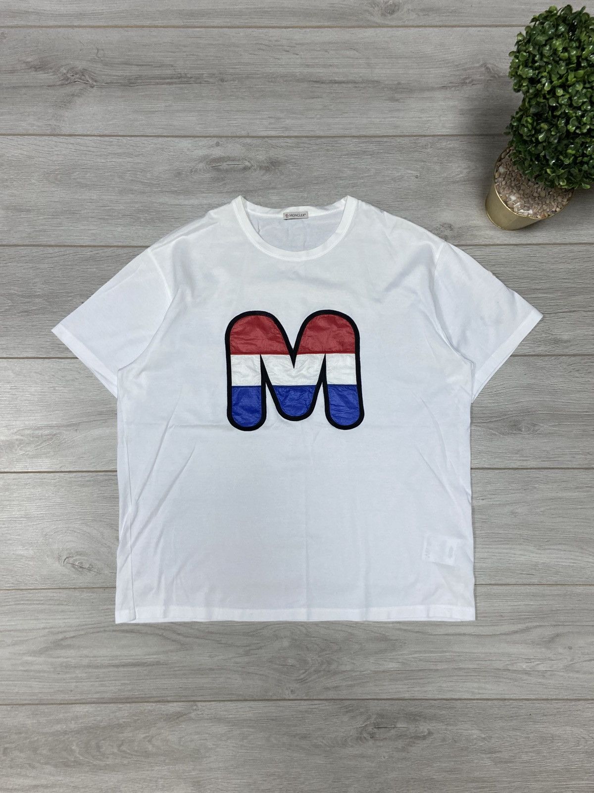 Moncler Moncler France 🇫🇷 big M nylon logo t-shirt Size US XL / EU 56 / 4 - 1 Thumbnail