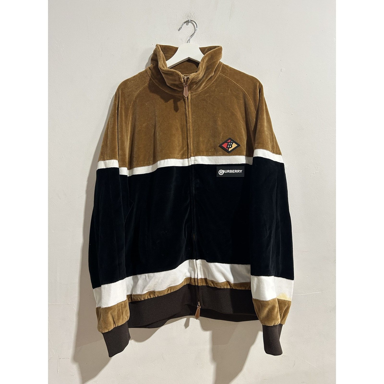 Burberry BURBERRY LOGO PATCH VELOUR JACKET SIZE XL PREOWNED Size US XL / EU 56 / 4 - 1 Thumbnail
