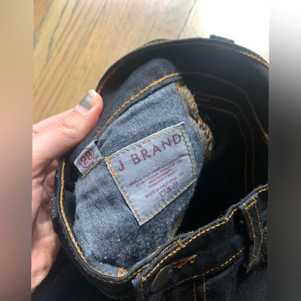 J Brand J Brand jeans 28 dark wash Women Mom Regular Black Size 28 Size 28" / US 6 / IT 42 - 4 Thumbnail