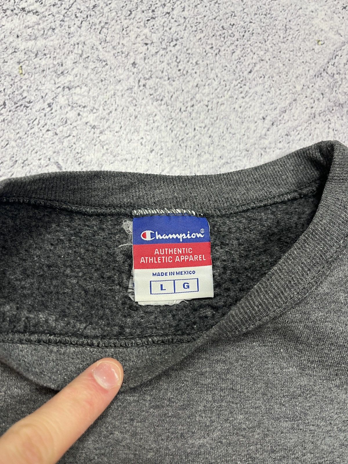 Champion × Vintage Harvard University Champion Vintage 90’s Boxy Sweatshirt Size US L / EU 52-54 / 3 - 7 Thumbnail