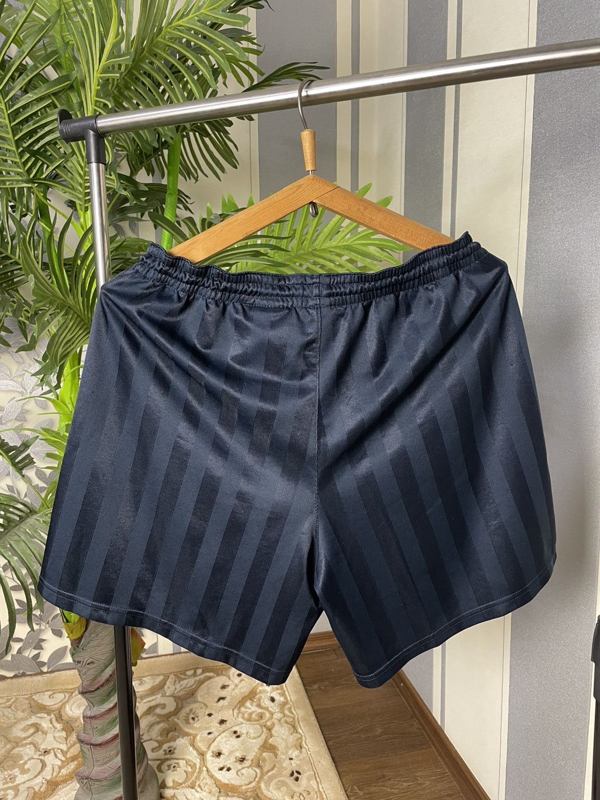 Nike Vintage Nike Shorts Swoosh y2k Size M Size US 32 / EU 48 - 3 Thumbnail