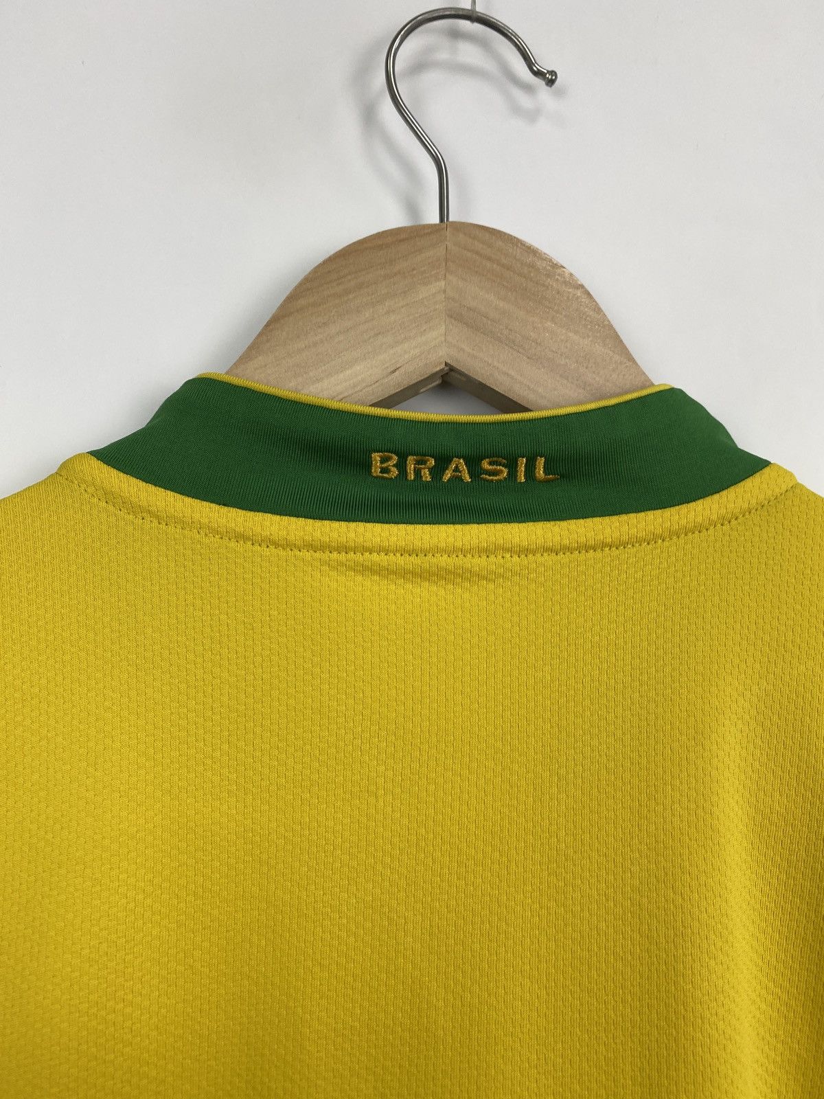 Nike 🇧🇷 Vintage 2006 Nike Brazil Soccer Jersey Rare Retro Hype Y2K Size US M / EU 48-50 / 2 - 10 Thumbnail