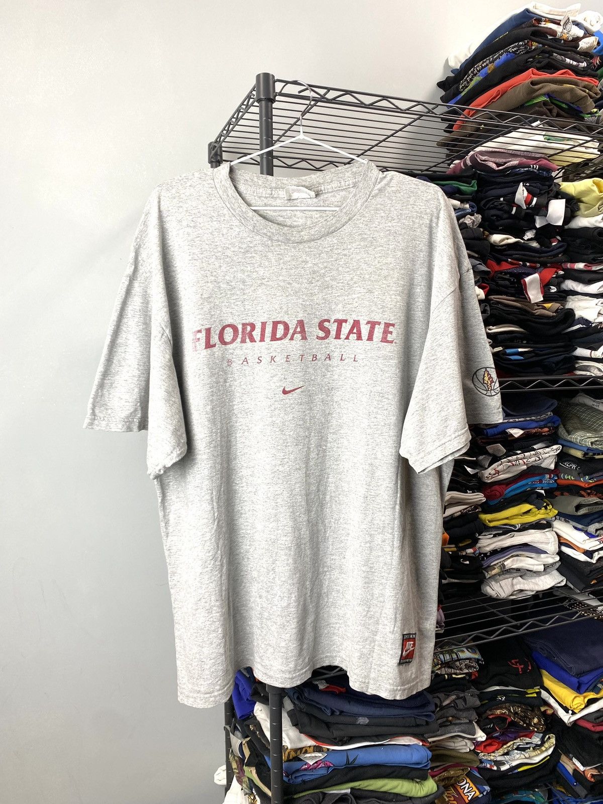 Nike 90’s Vintage Nike Florida State T Shirt Center Logo NBA Size US L / EU 52-54 / 3 - 1 Thumbnail