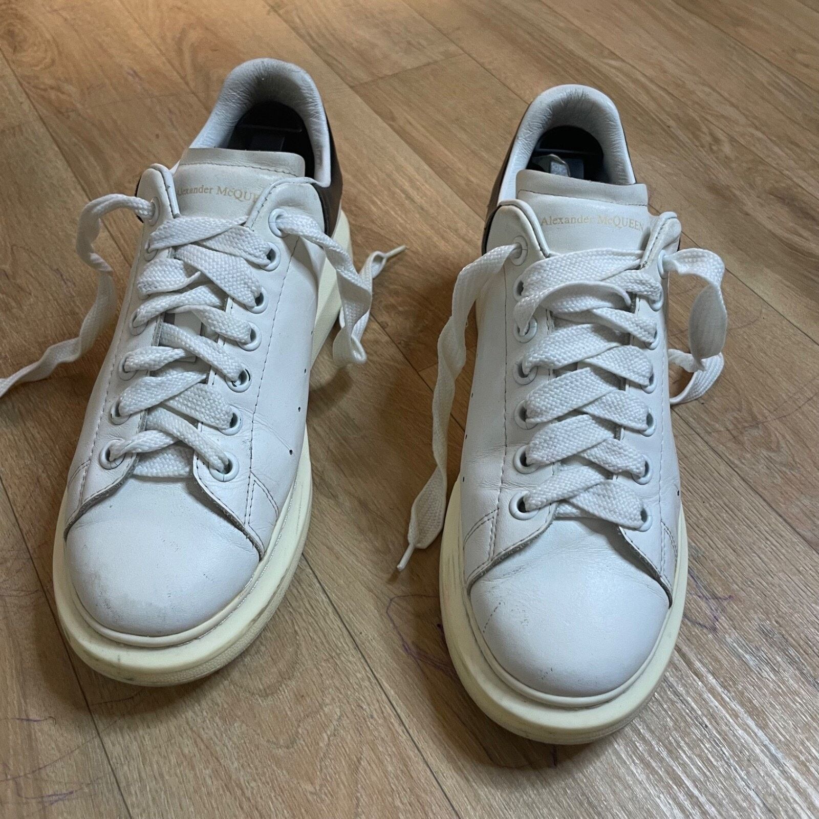 Alexander McQueen Alexander Mcqueen Oversized sneakers Leather LOW top White Size US 8 / EU 41 - 2 Thumbnail