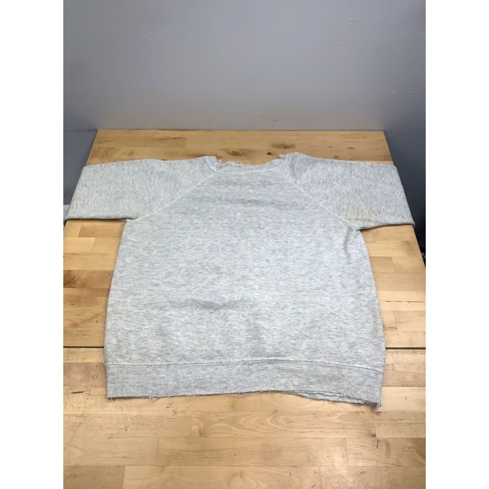 Hanes VINTAGE Hanes Sweatshirt Raglan Mens L Gray Pullover 80s 90s Distress Shirt Sweatshirt Size US L / EU 52-54 / 3 - 3 Thumbnail