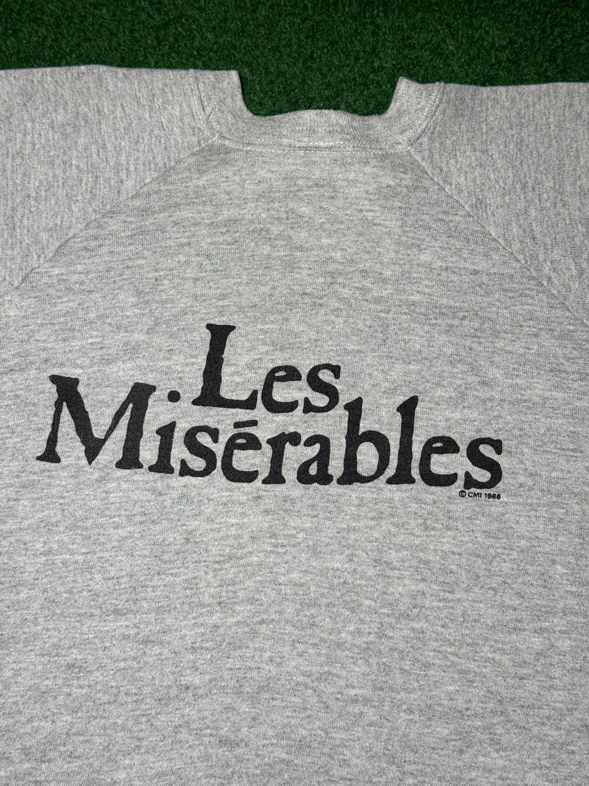 Vintage Vintage 80s 90s Les Miserables XL Retro Musical Sweatshirt Size US XL / EU 56 / 4 - 4 Thumbnail