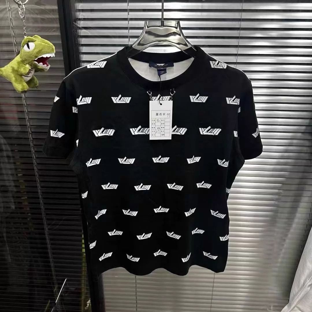 Louis Vuitton LV 99 New AOP Short Sleeve Tee XS Size XS / US 0-2 / IT 36-38 - 1 Thumbnail