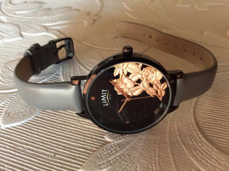 Designer limit garden black dial grey leather strap watch Size ONE SIZE - 3 Thumbnail