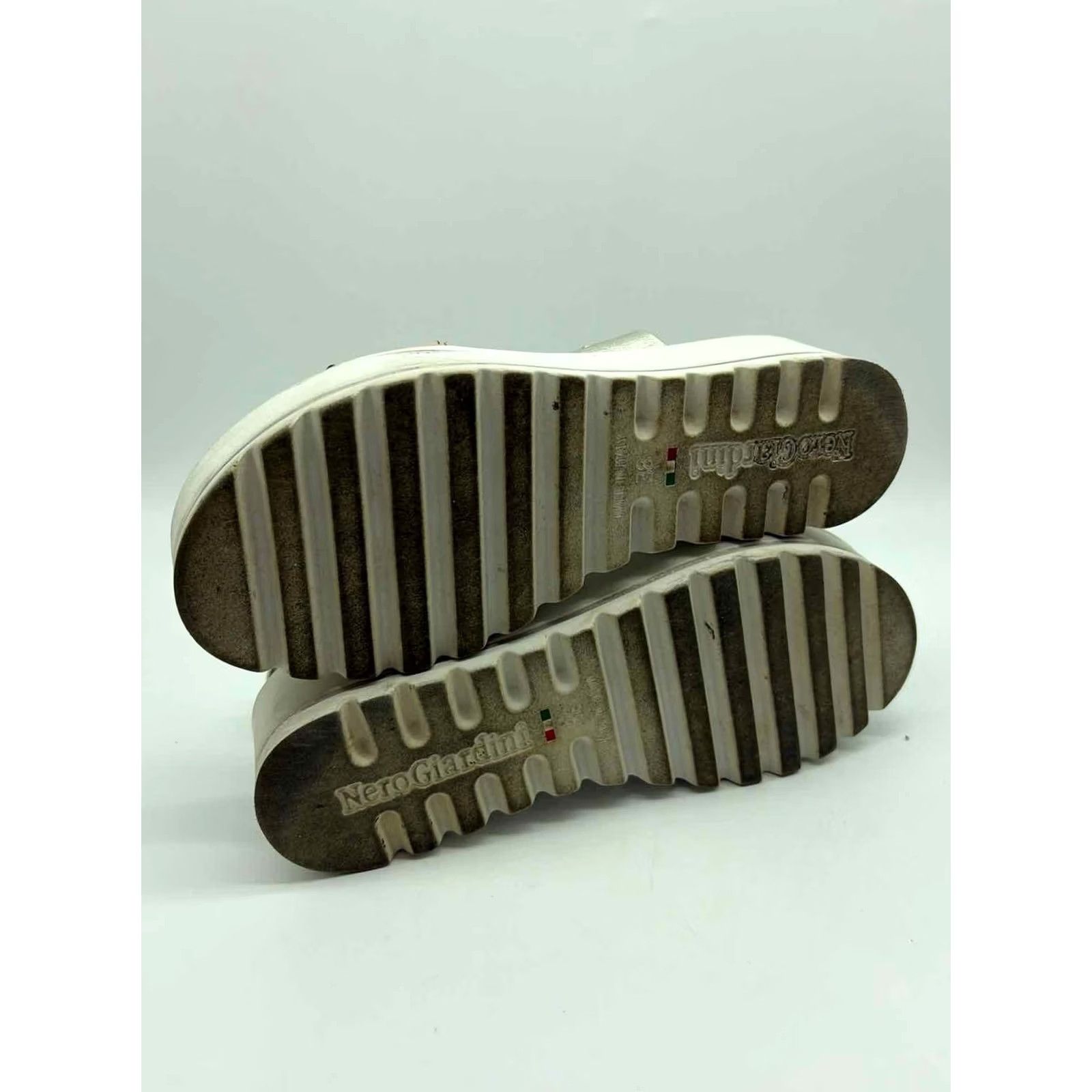 Vintage Nero Giardini Sling Back Sandals Size 38 Silver Size US 8 / IT 38 - 6 Thumbnail