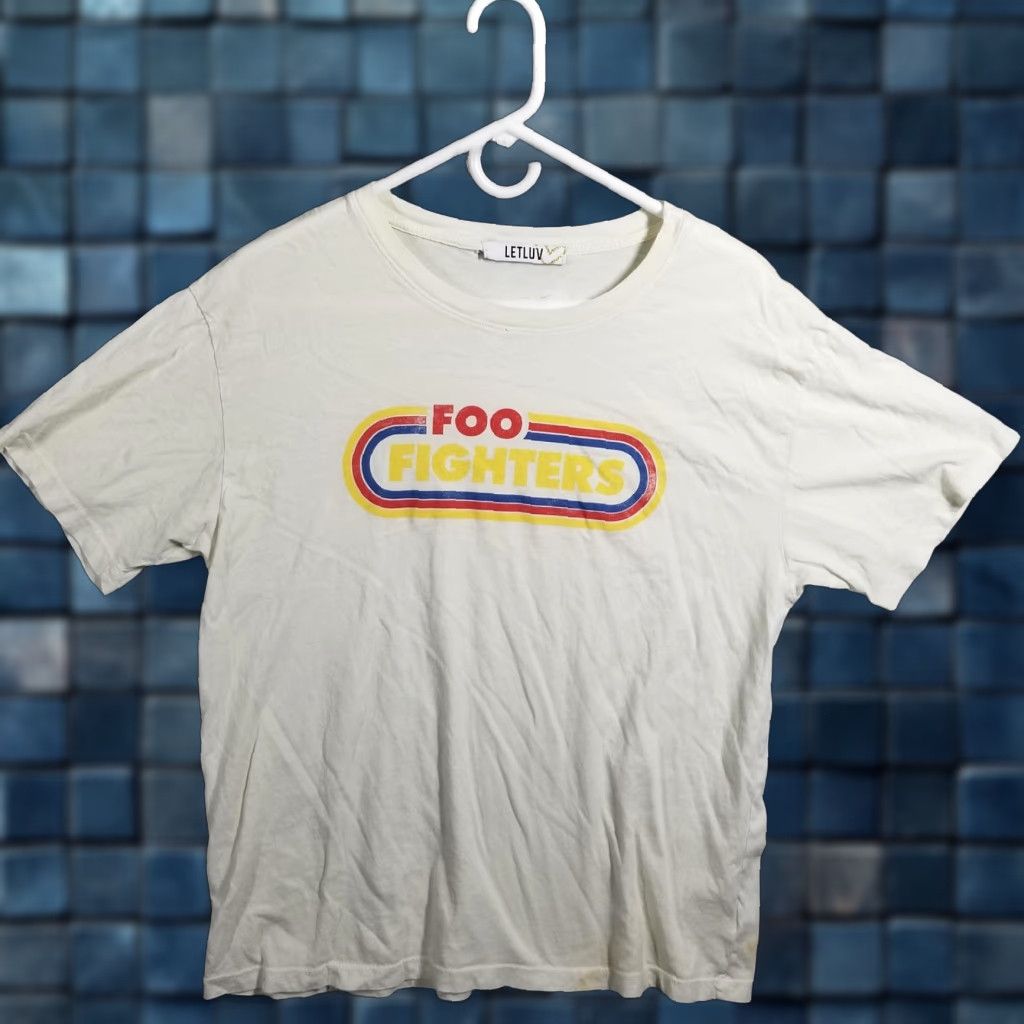Anthropologie Foo Fighters Graphic T-shirt LETLUV Men M Crew Neck Short Sleeve White Cotton Jersey Band Music Rock 90s Concert Tee Size US M / EU 48-50 / 2 - 1 Thumbnail