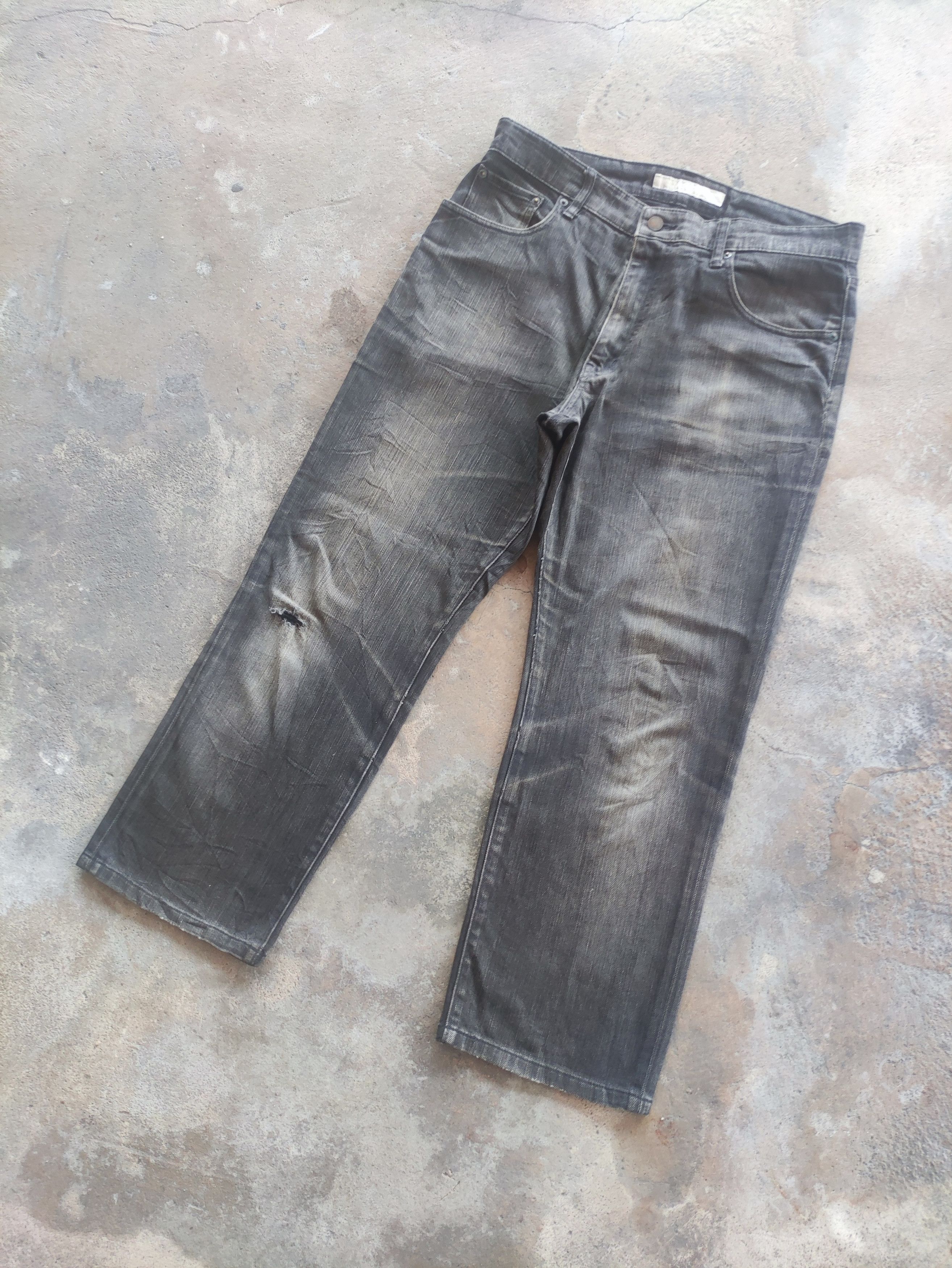 Japanese Brand × Uniqlo W35💥 Vintage Japanese Black Faded Denim Jeans Pants Size US 35 - 1 Thumbnail