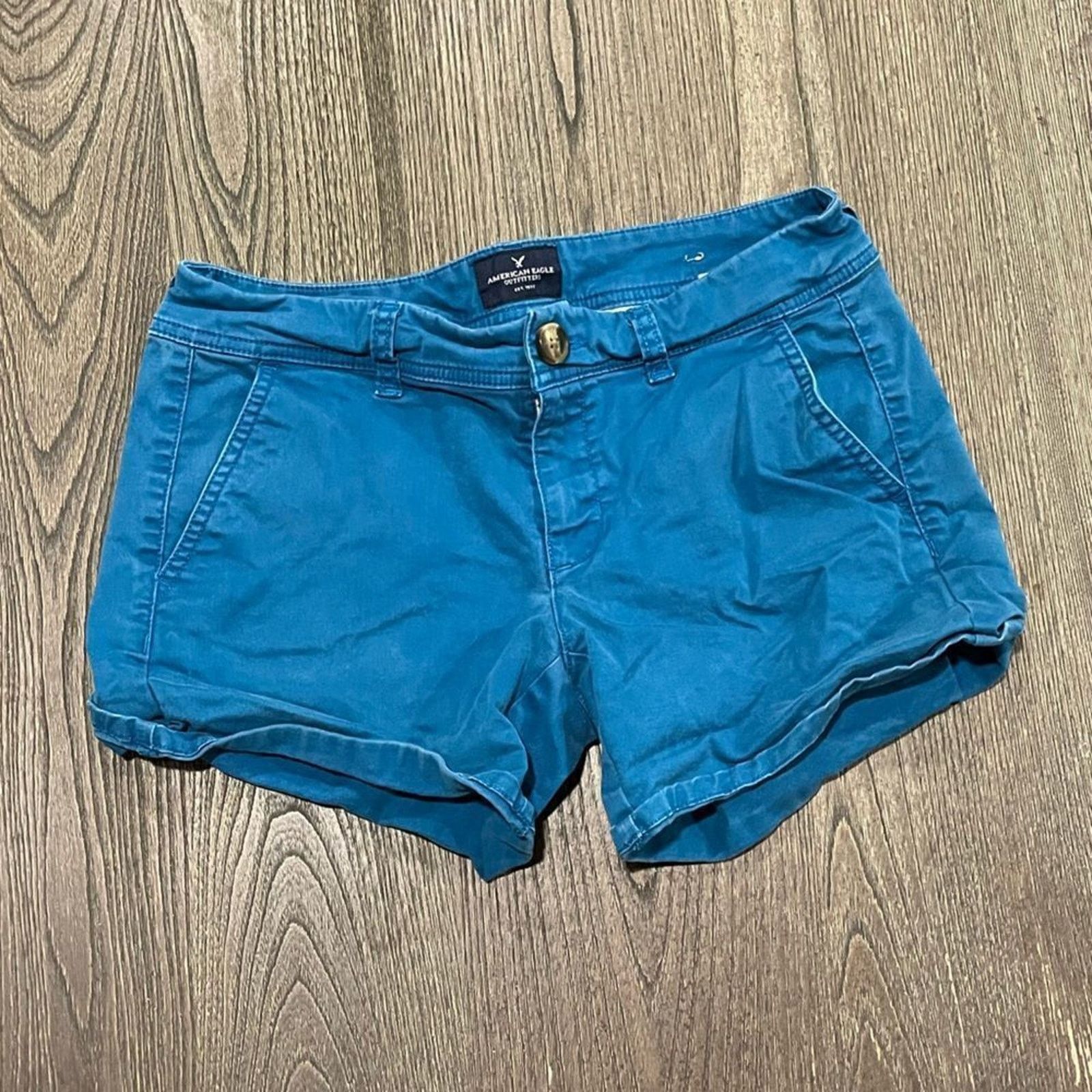American Eagle Outfitters American Eagle Outfitters Classic Chino Short Button Size 27" / US 4 / IT 40 - 1 Thumbnail