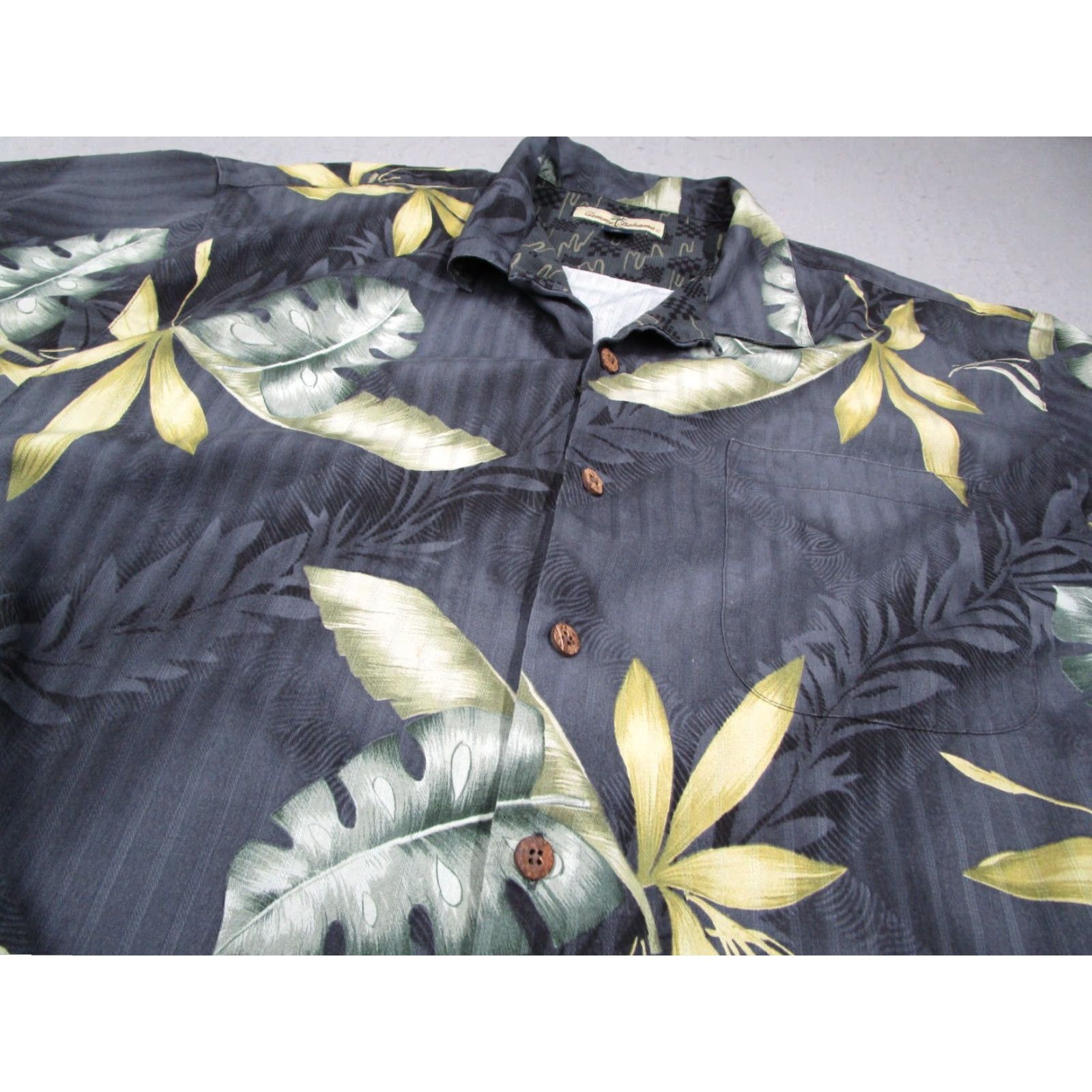 Tommy Bahama Vintage Tommy Bahama Shirt Mens XL Gray Silk Button Up Hawaiian Loop Collar Tiki Size US XL / EU 56 / 4 - 2 Thumbnail