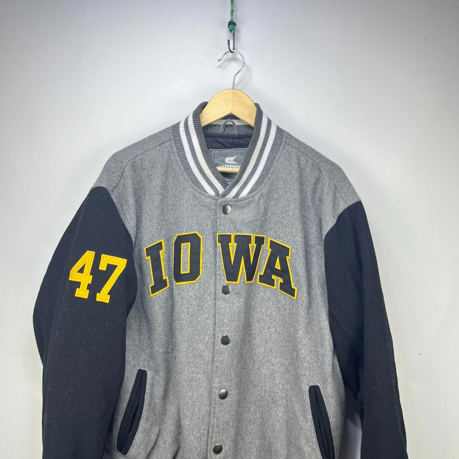 Other Vintage Iowa Hawkeyes Varsity Jacket Large Quilted Size ONE SIZE - 4 Thumbnail