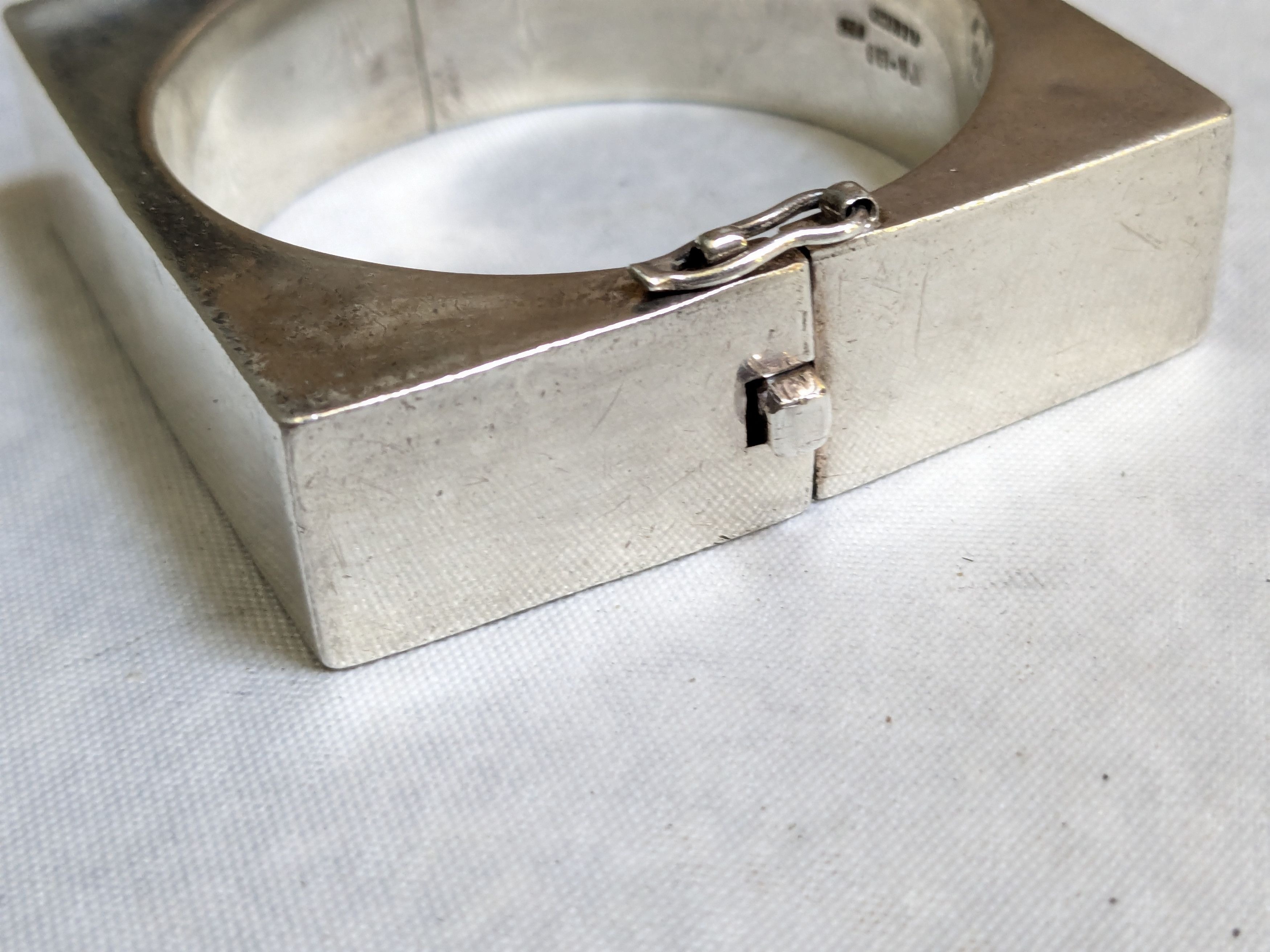 Jewelry Vintage Taxco Sterling Silver Bracelet Square Hollow Bangle Size ONE SIZE - 4 Thumbnail