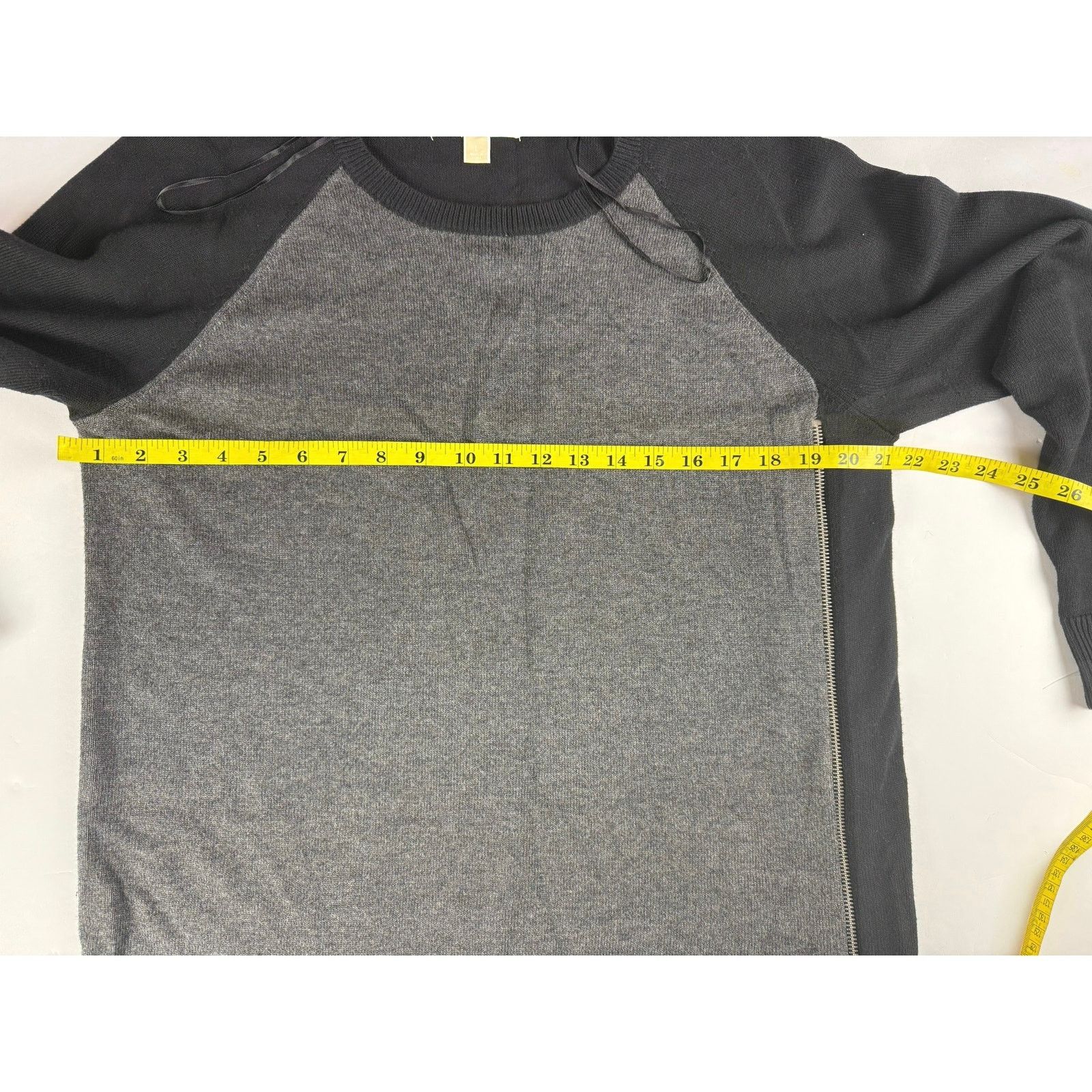 Michael Kors Michael Kors Black & Gray Long Sleeve Sweater - L Size L / US 10 / IT 46 - 3 Thumbnail