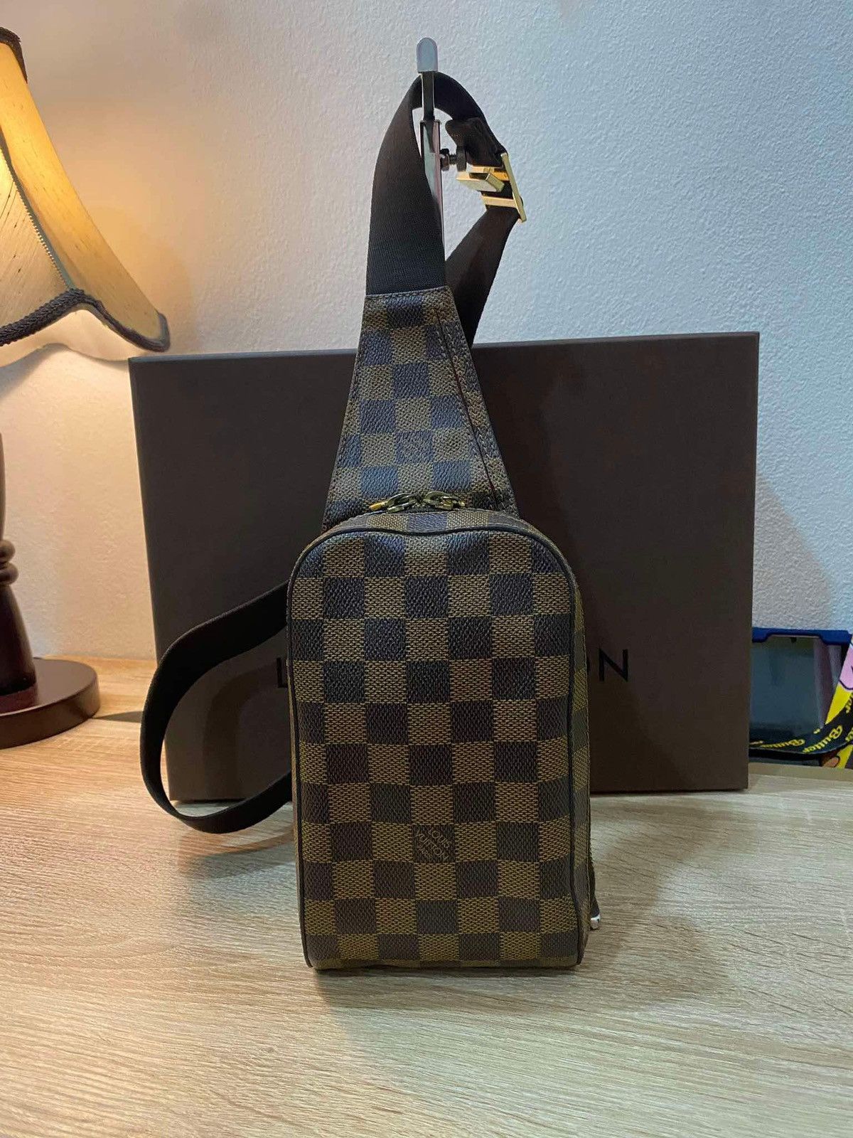 Louis Vuitton Authentic Louis Vuitton Damier Ebene Crossbody Size ONE SIZE - 1 Thumbnail