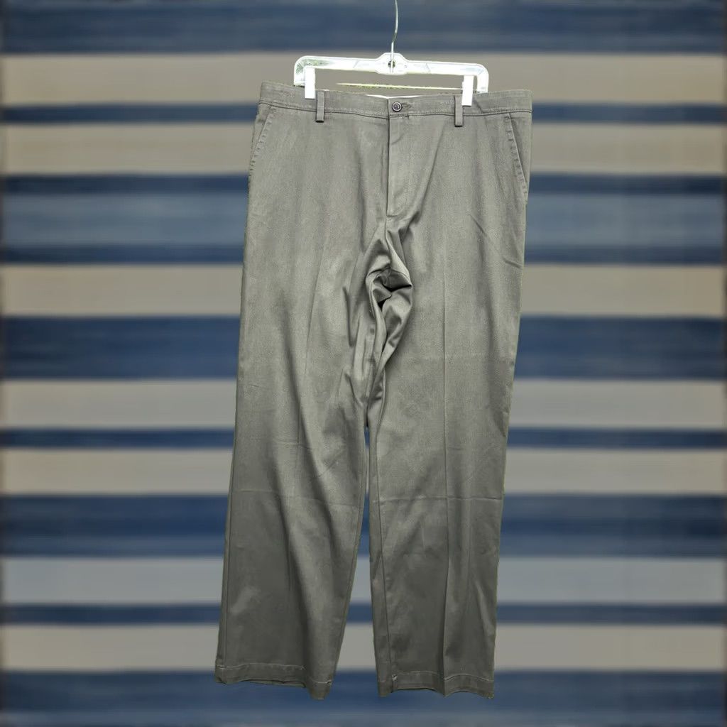Dockers DOCKERS Pants Mens 38x32 Pleated Classic Green NWT Size US 38 / EU 54 - 1 Thumbnail