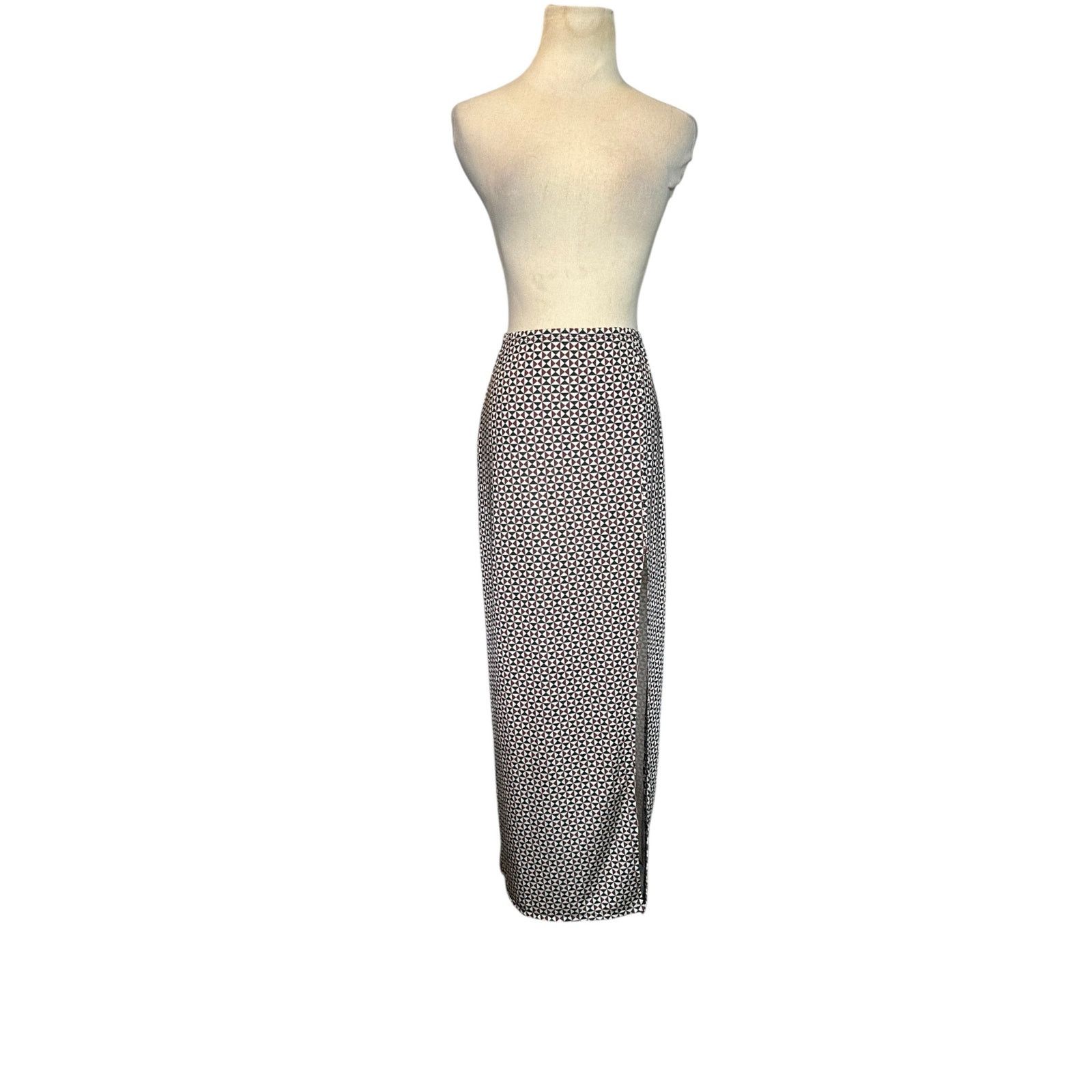 Urban Outfitters Urban Outfitters geometric print pull on maxi skirt size XS Size 28" / US 6 / IT 42 - 1 Thumbnail