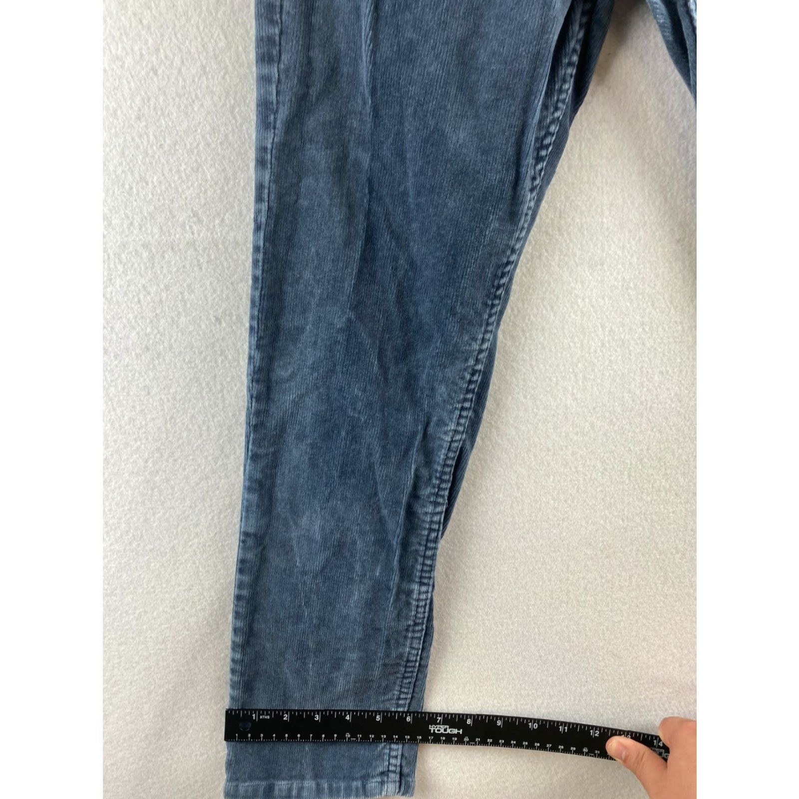 Quiksilver Quiksilver Pants Mens 26 Blue Corduroy Straight Tapered Fit Dark Wash Casual Jeans Chino Size 26 Mens Blue Corduroy Straight Leg 25 In Inseam Size US 26 / EU 42 - 7 Thumbnail
