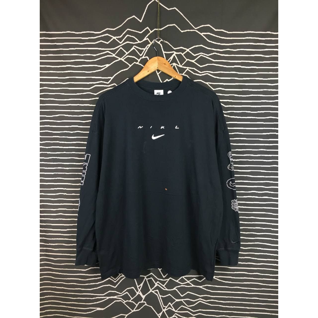 Nike × Vintage Nike Center Logo Tiger Graphic Longsleeve Tee Size US XL / EU 56 / 4 - 2 Thumbnail