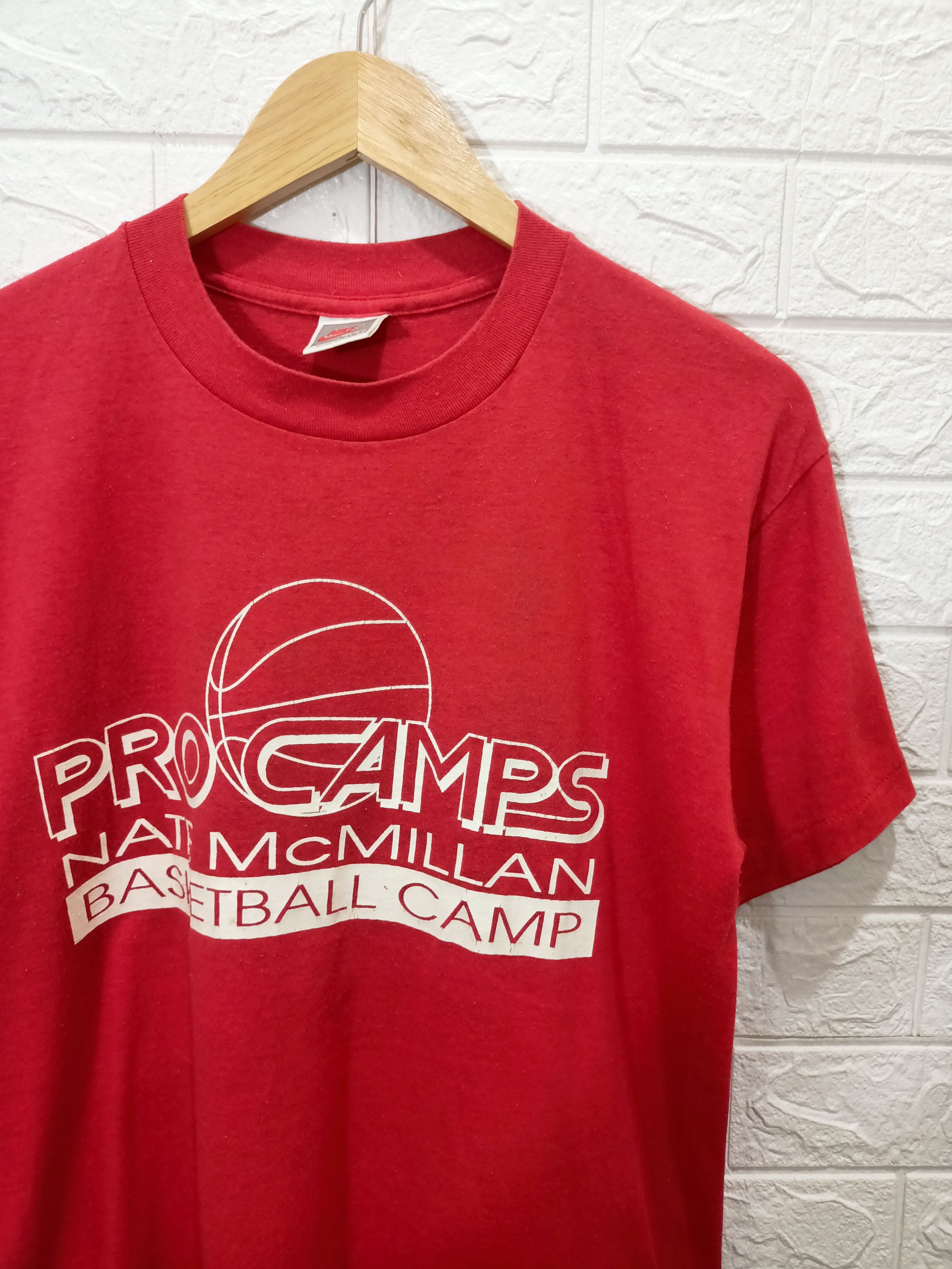 Vintage Rare Vintage 80s NIKE Basketball Nate McMillan Autograph Tee Size US L / EU 52-54 / 3 - 5 Thumbnail